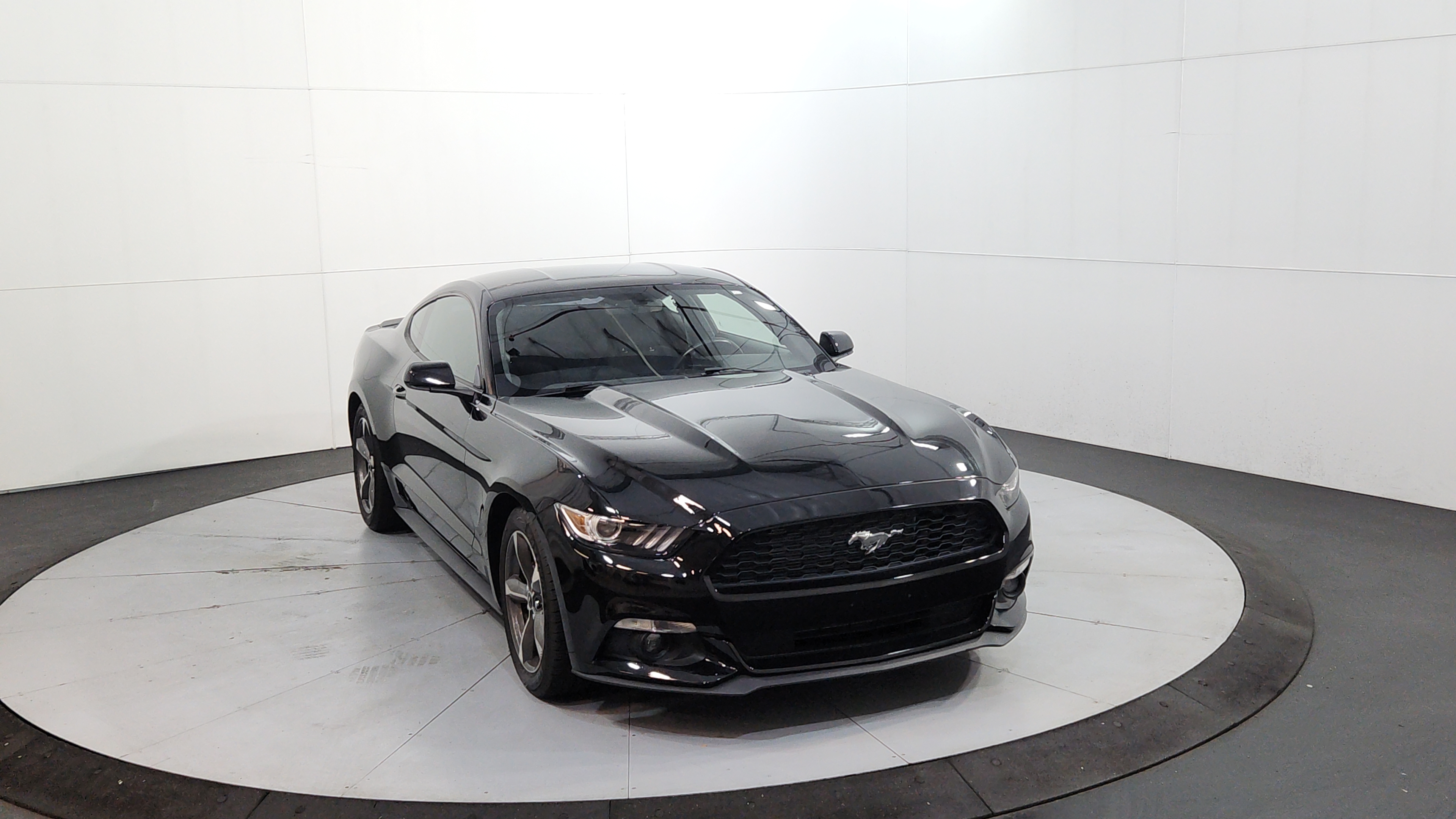 2015 Ford Mustang 2