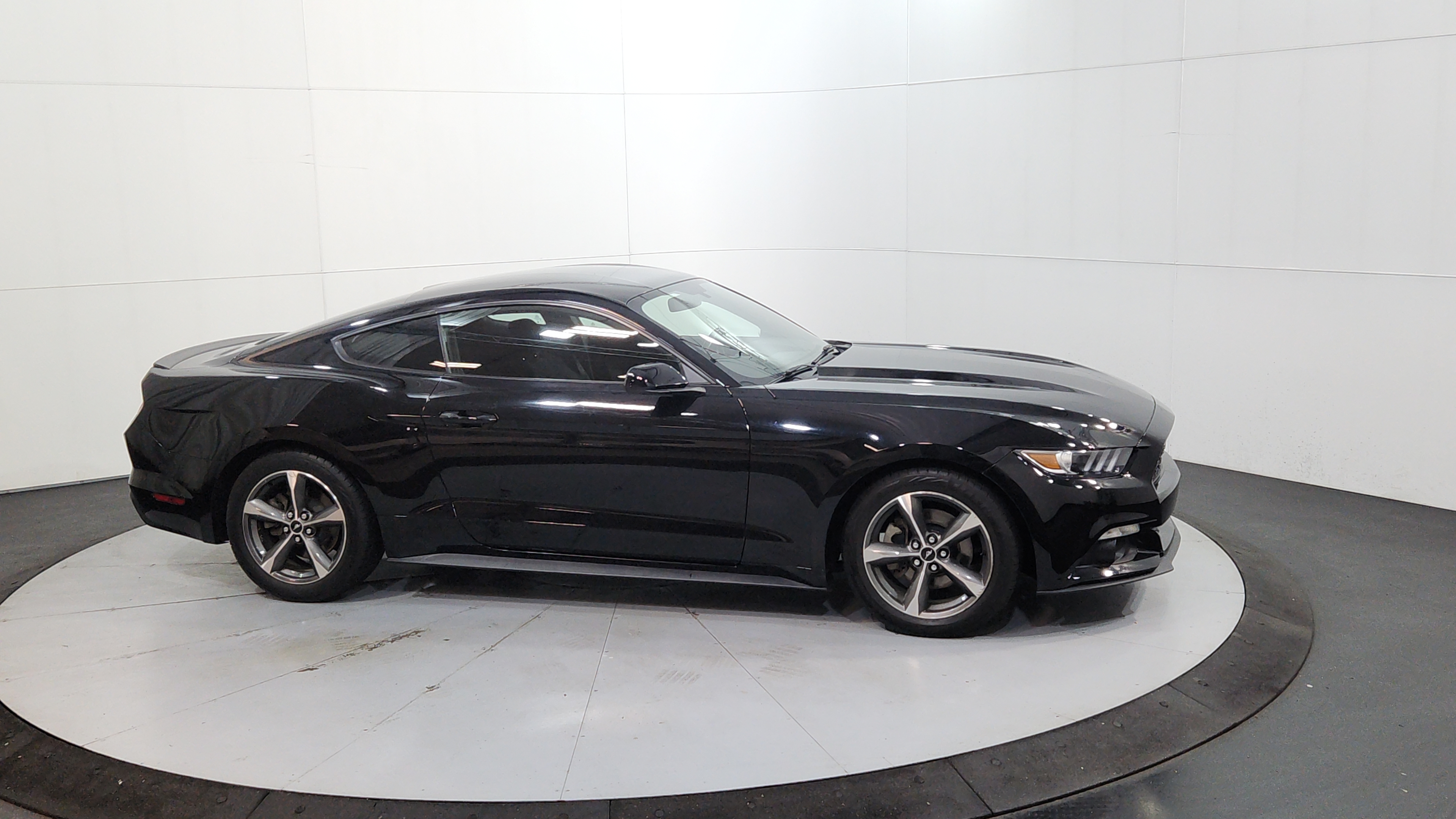 2015 Ford Mustang 3