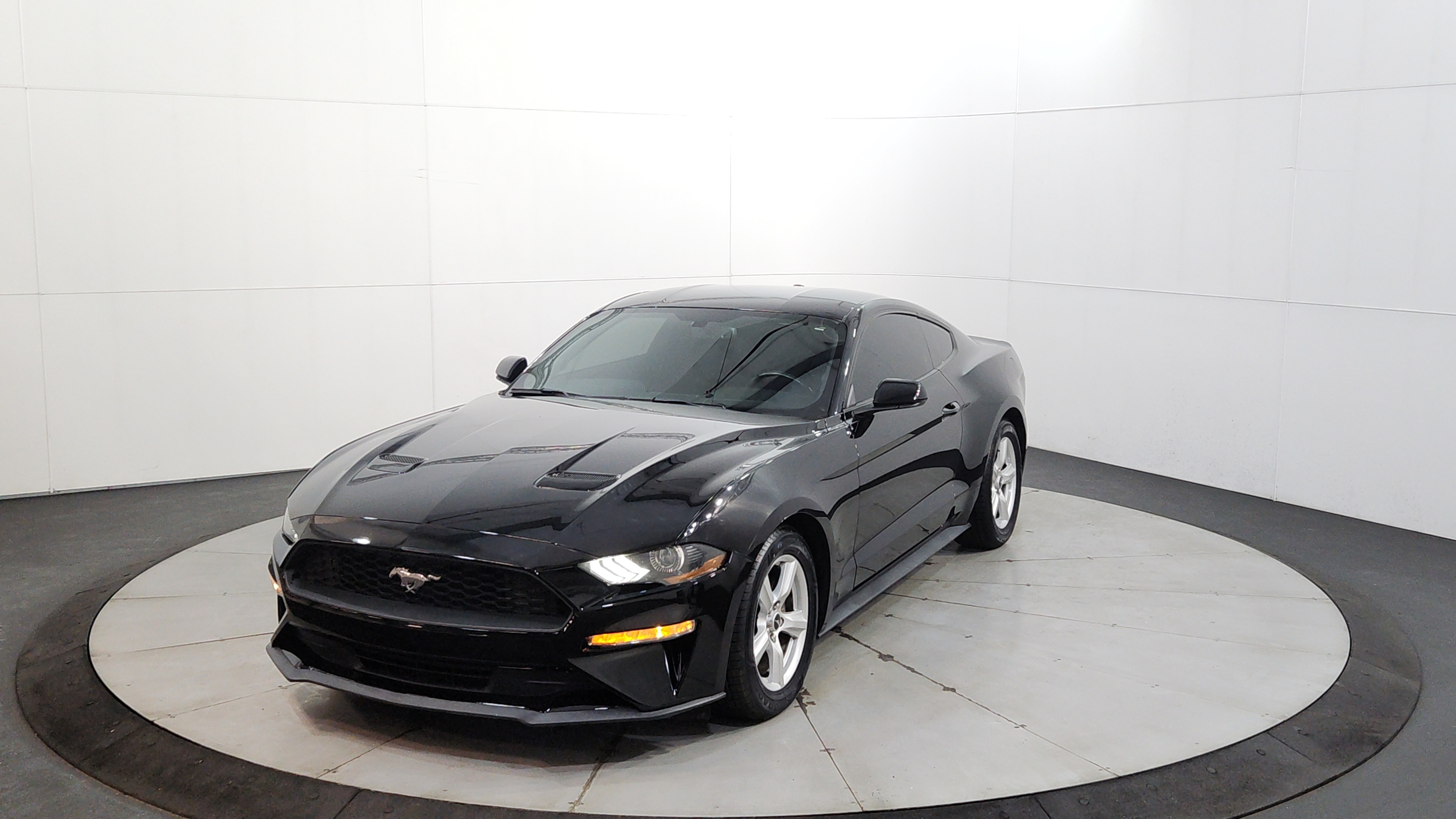 2019 Ford Mustang EcoBoost Coupe's photo