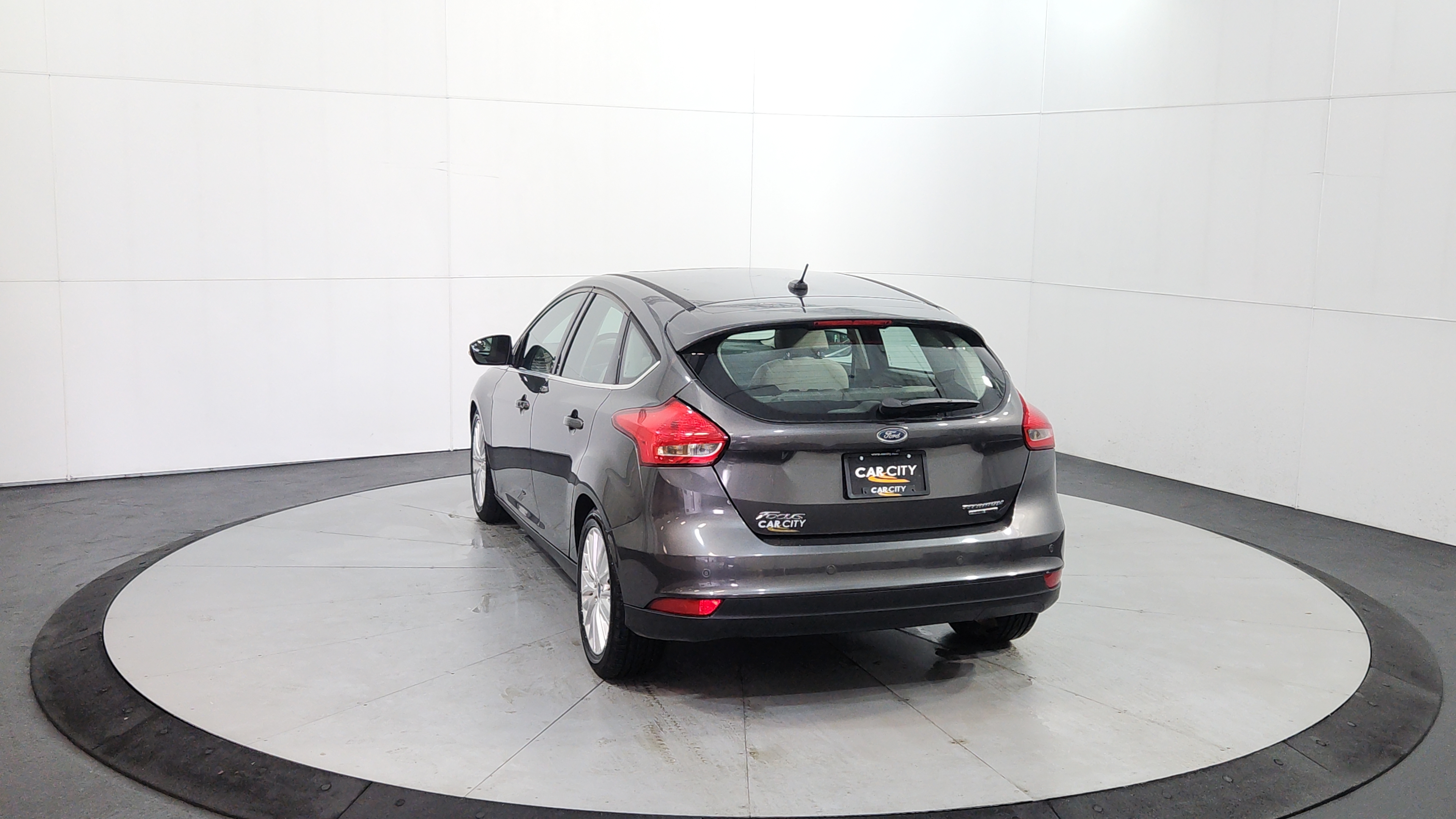 2016 Ford Focus 6