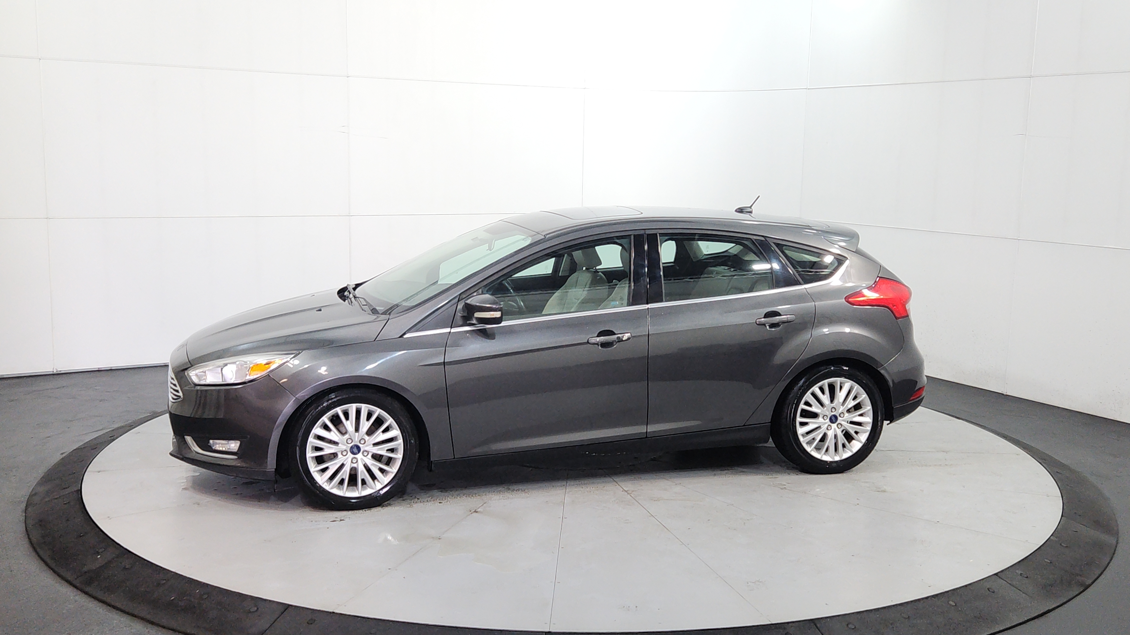 2016 Ford Focus 8