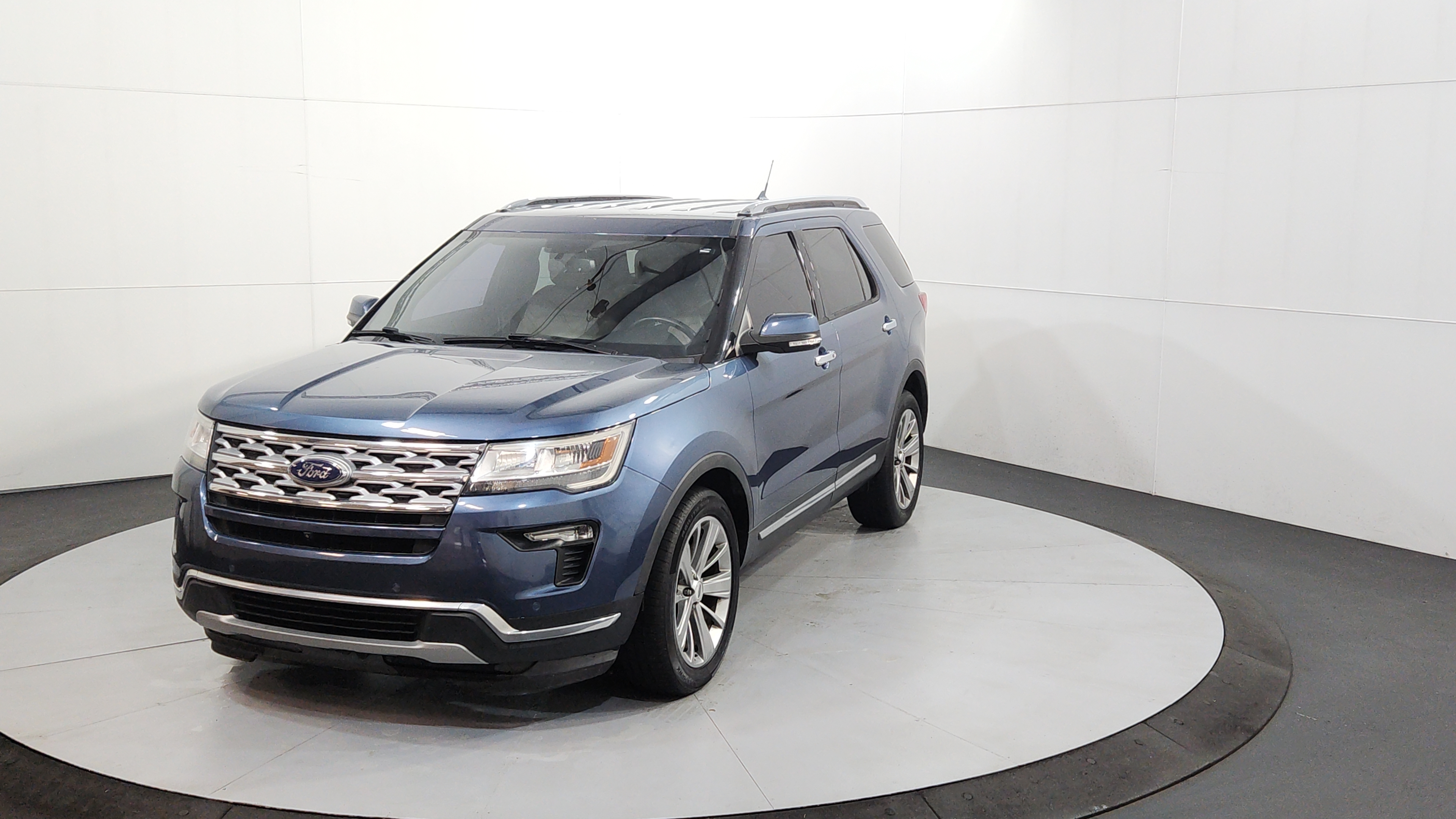 2018 Ford Explorer Limited FWD's photo