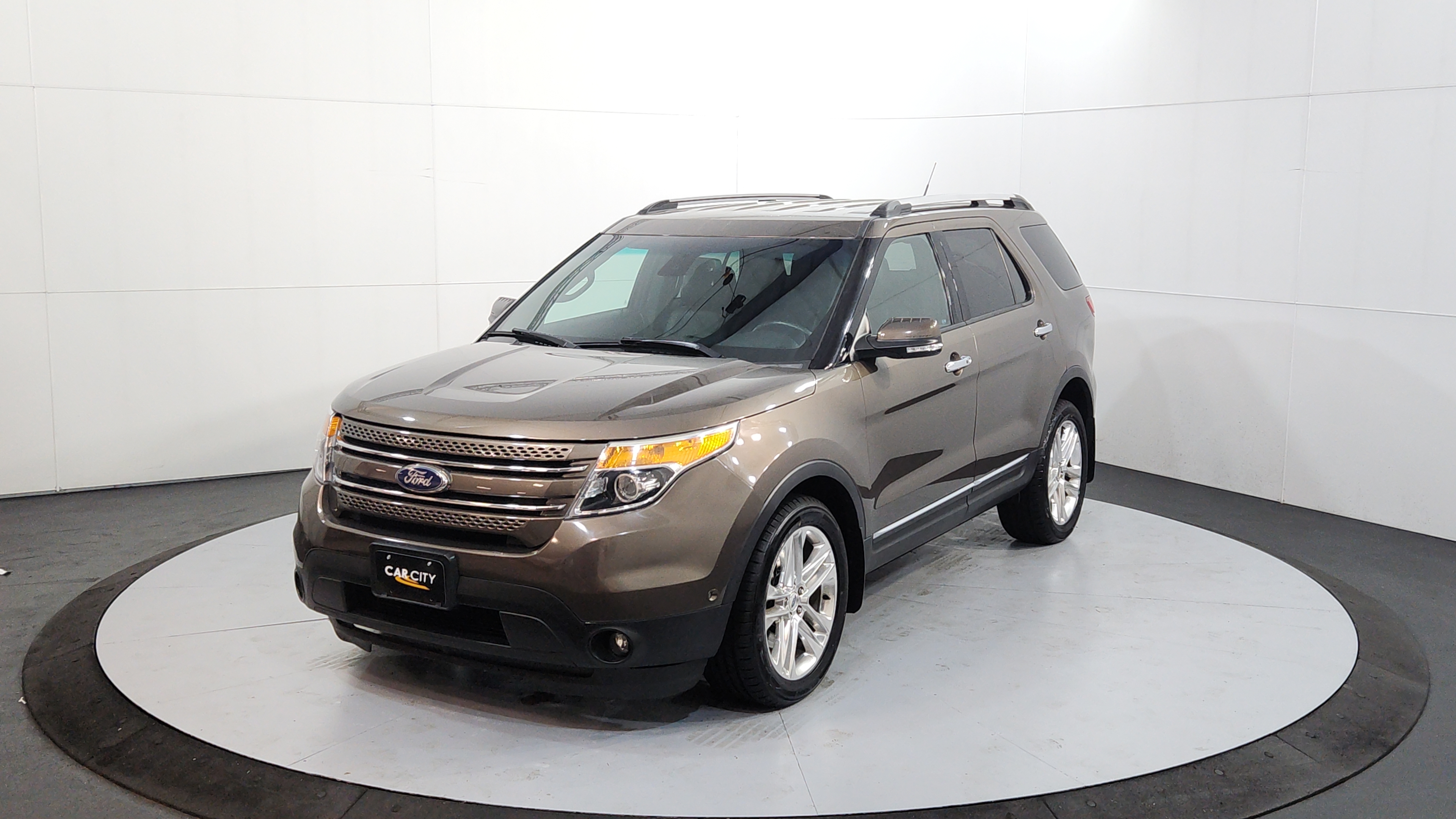2015 Ford Explorer Limited 4x4's photo