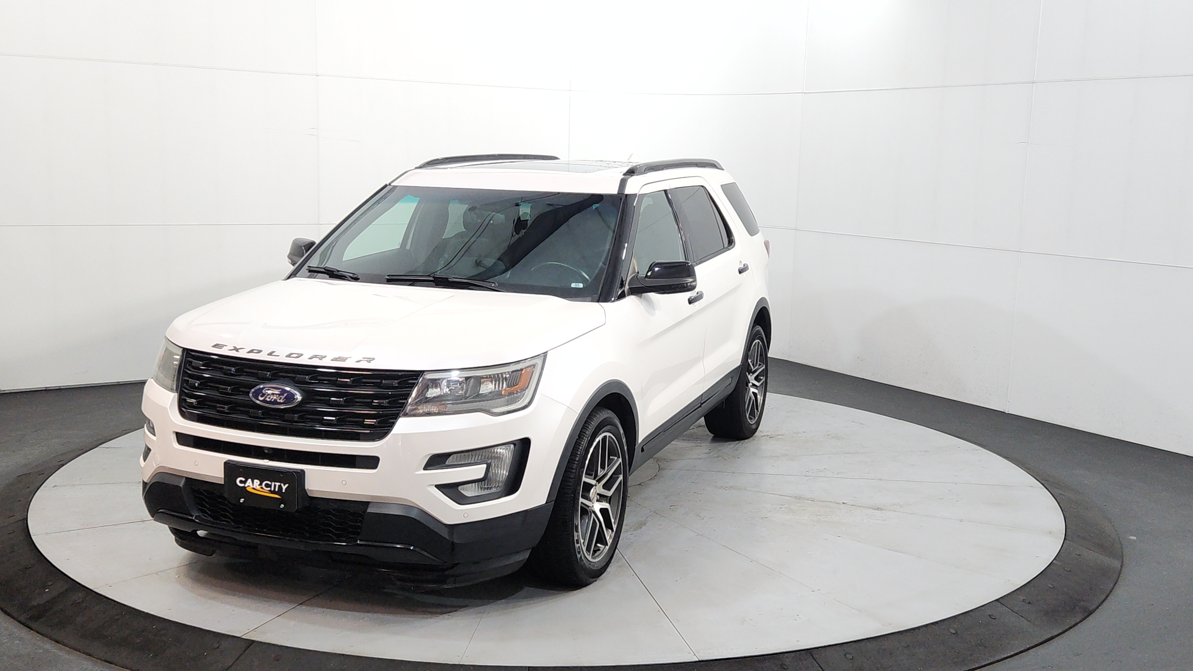 2017 Ford Explorer Sport 4WD's photo