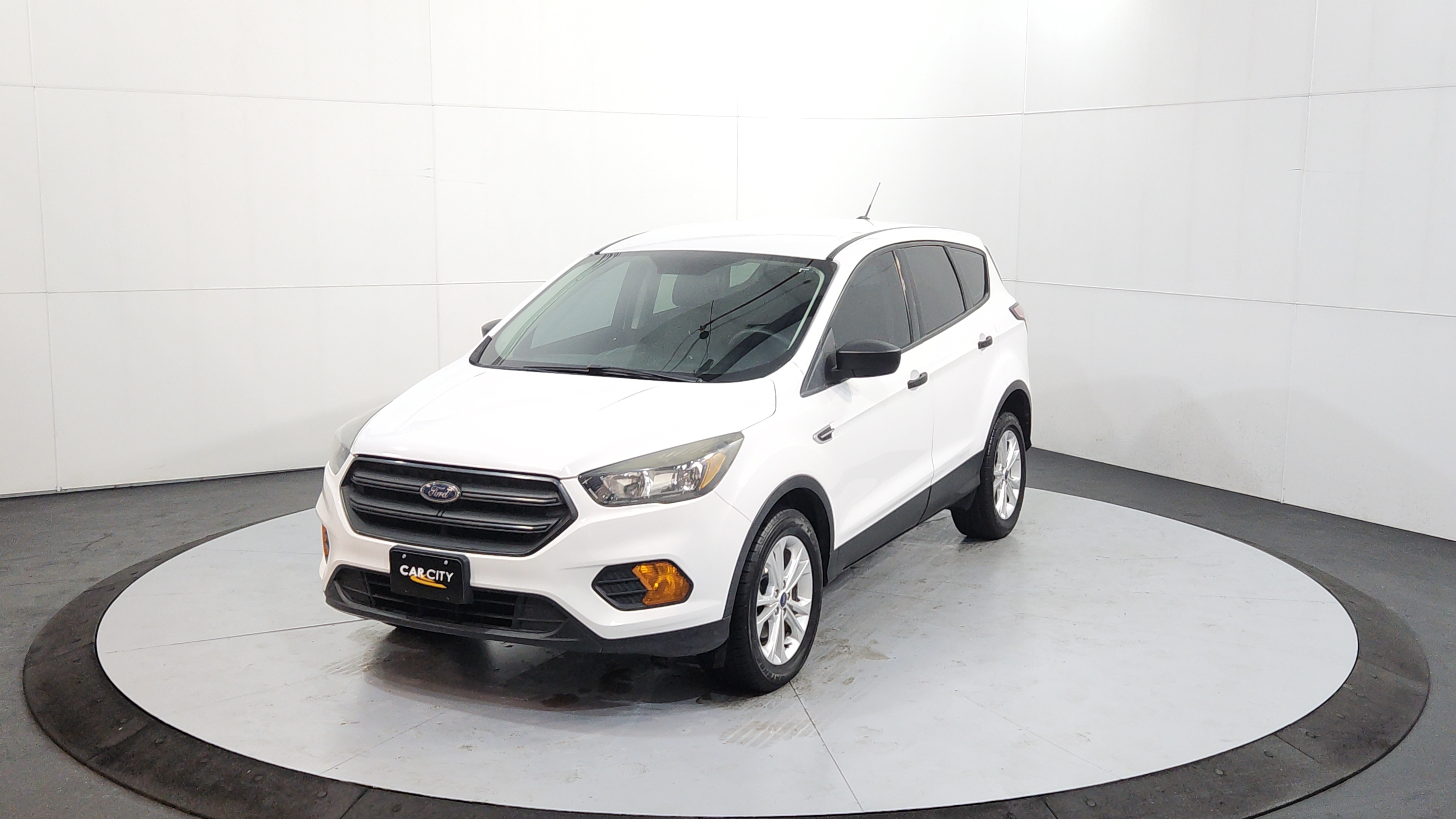 2018 Ford Escape S's photo