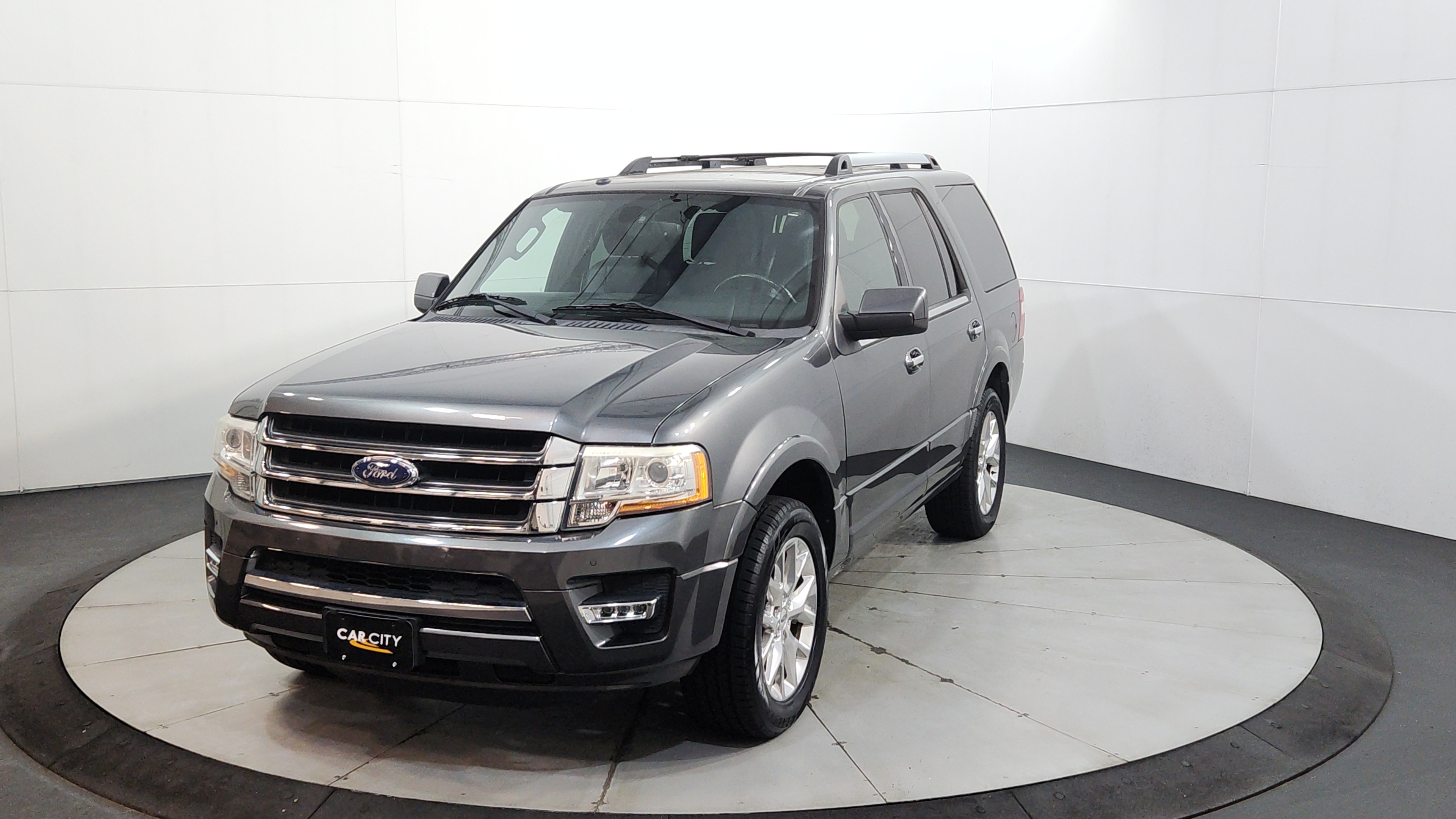 2015 Ford Expedition Limited's photo