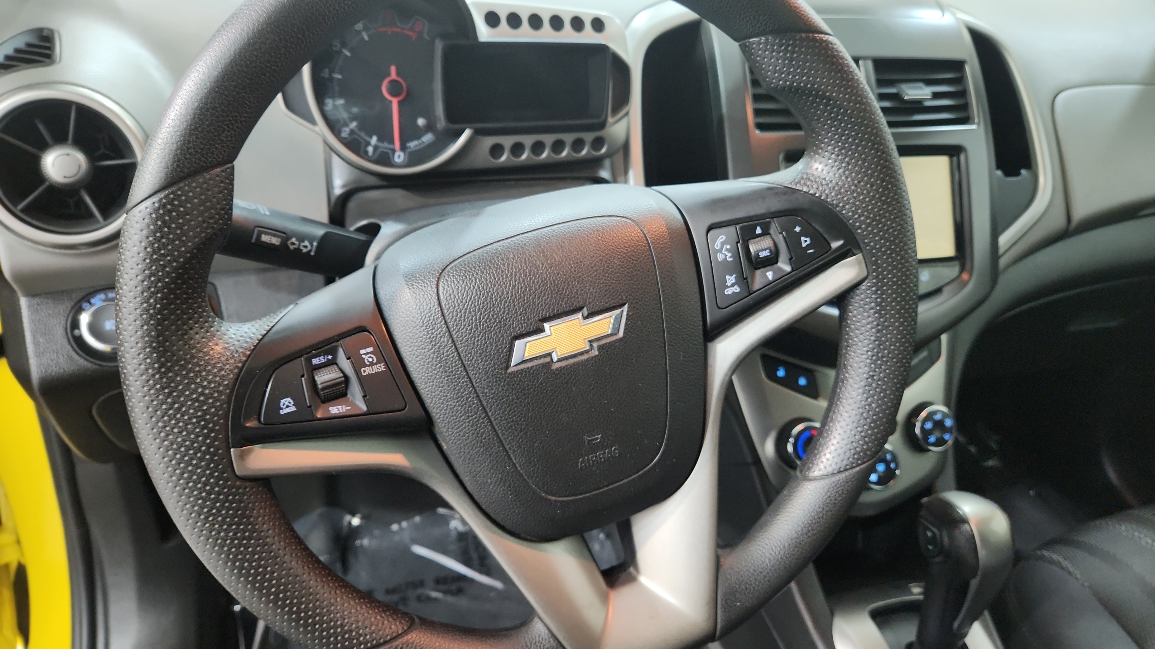 2015 Chevrolet Sonic 14