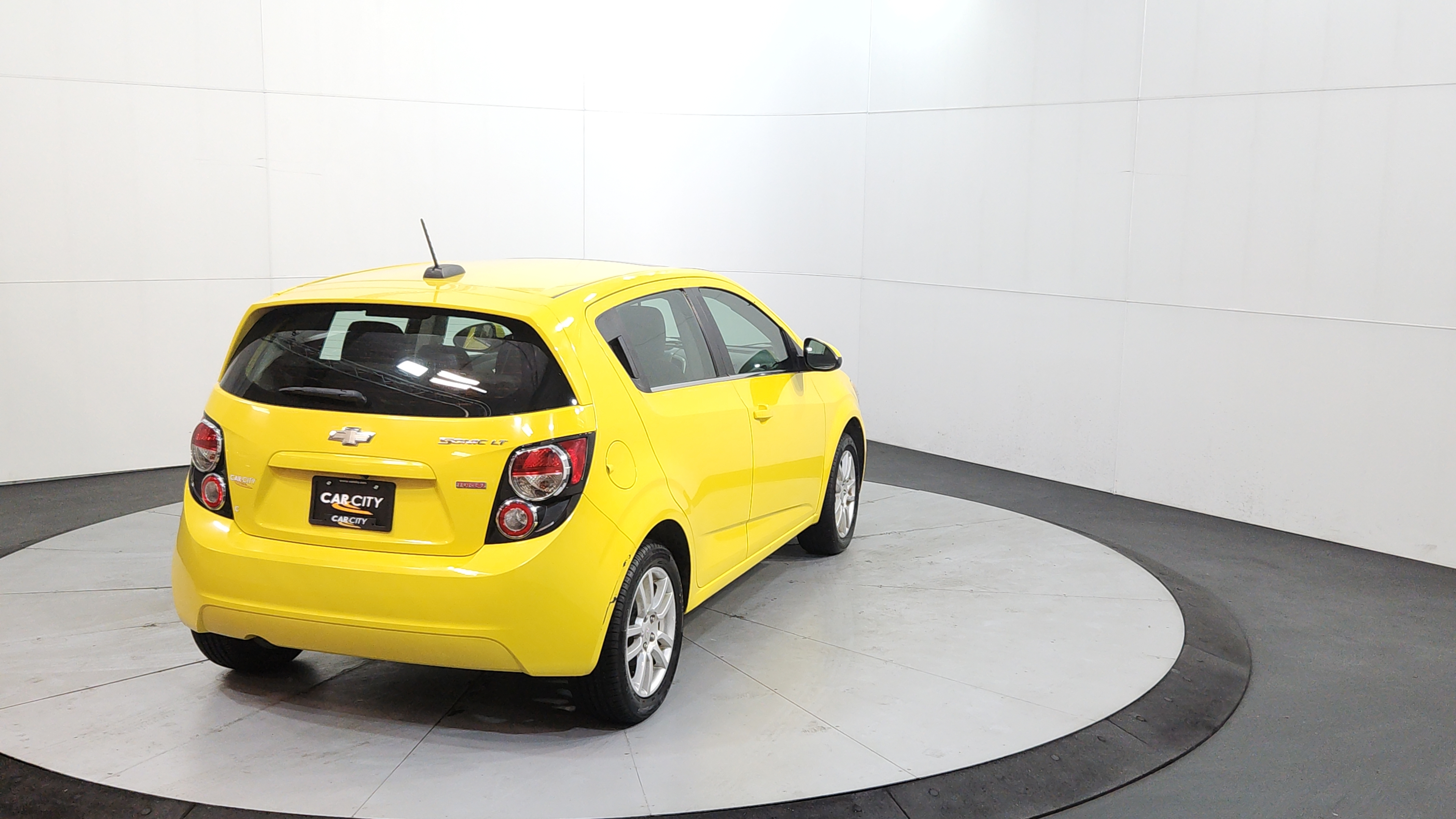 2015 Chevrolet Sonic 5