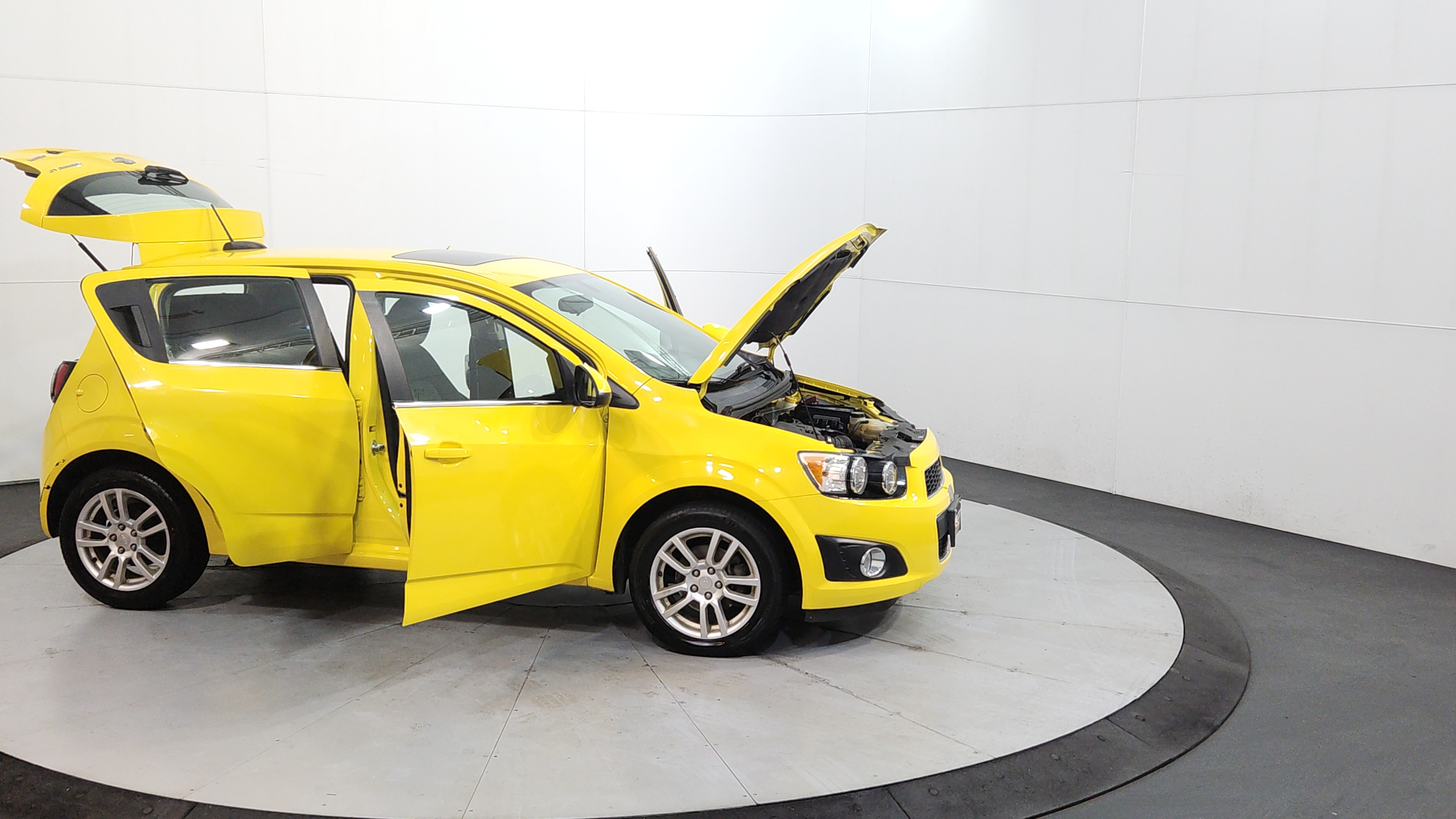2015 Chevrolet Sonic 10