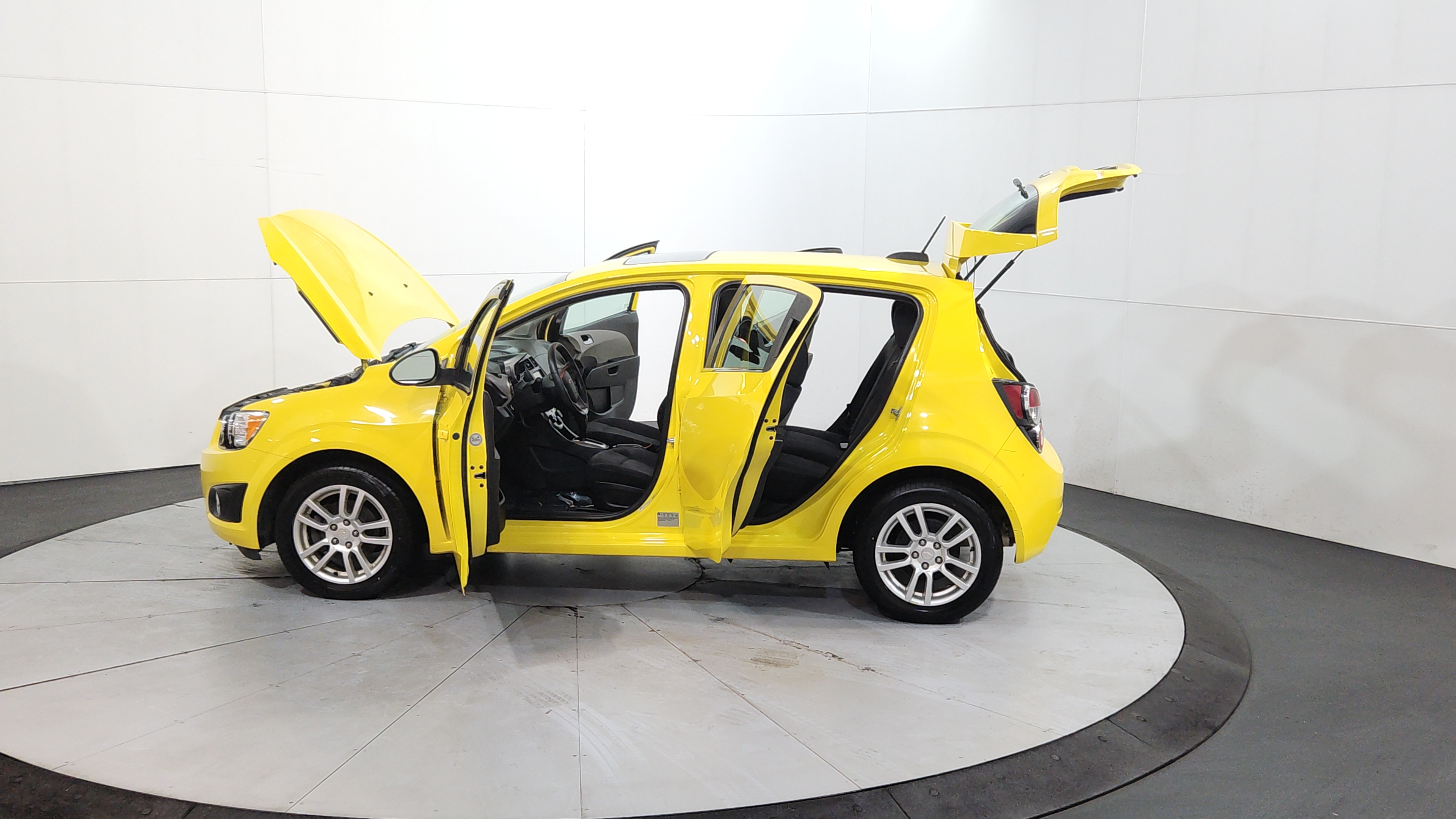 2015 Chevrolet Sonic 12