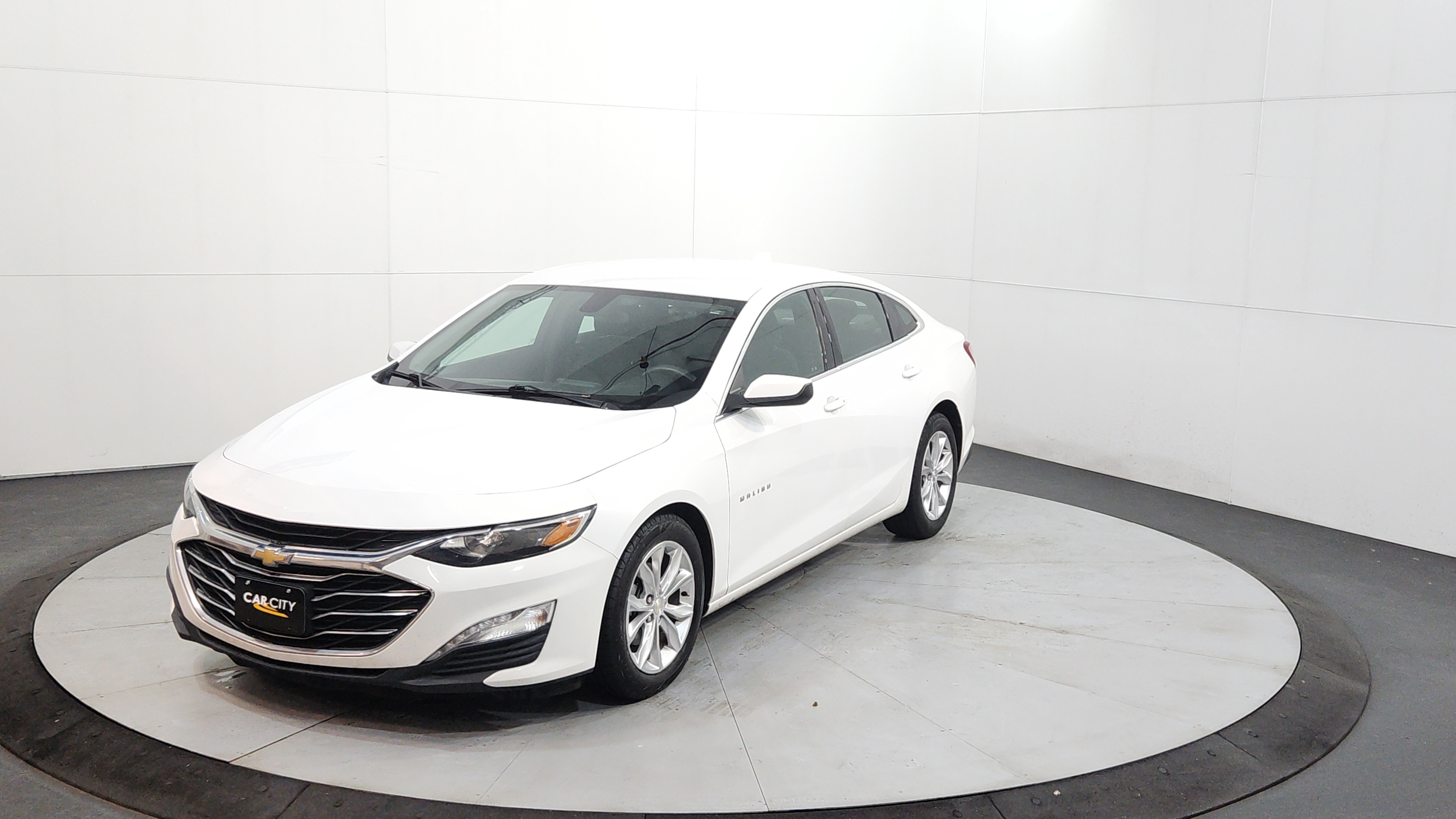 2021 Chevrolet Malibu's photo