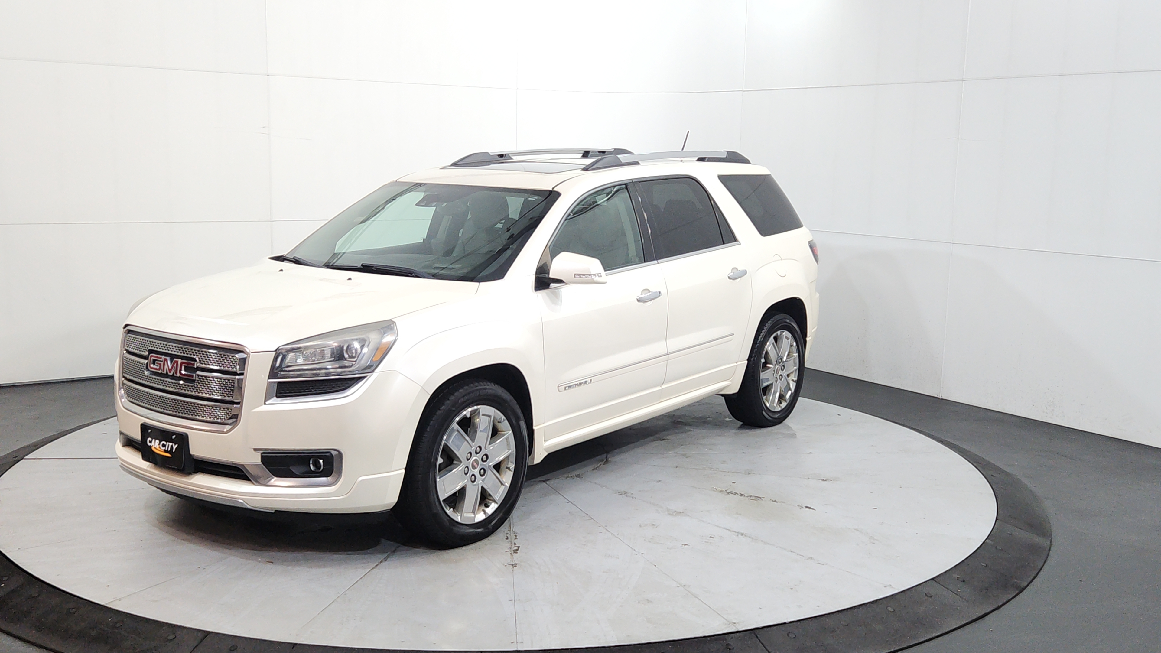 2015 GMC Acadia AWD Denali's photo