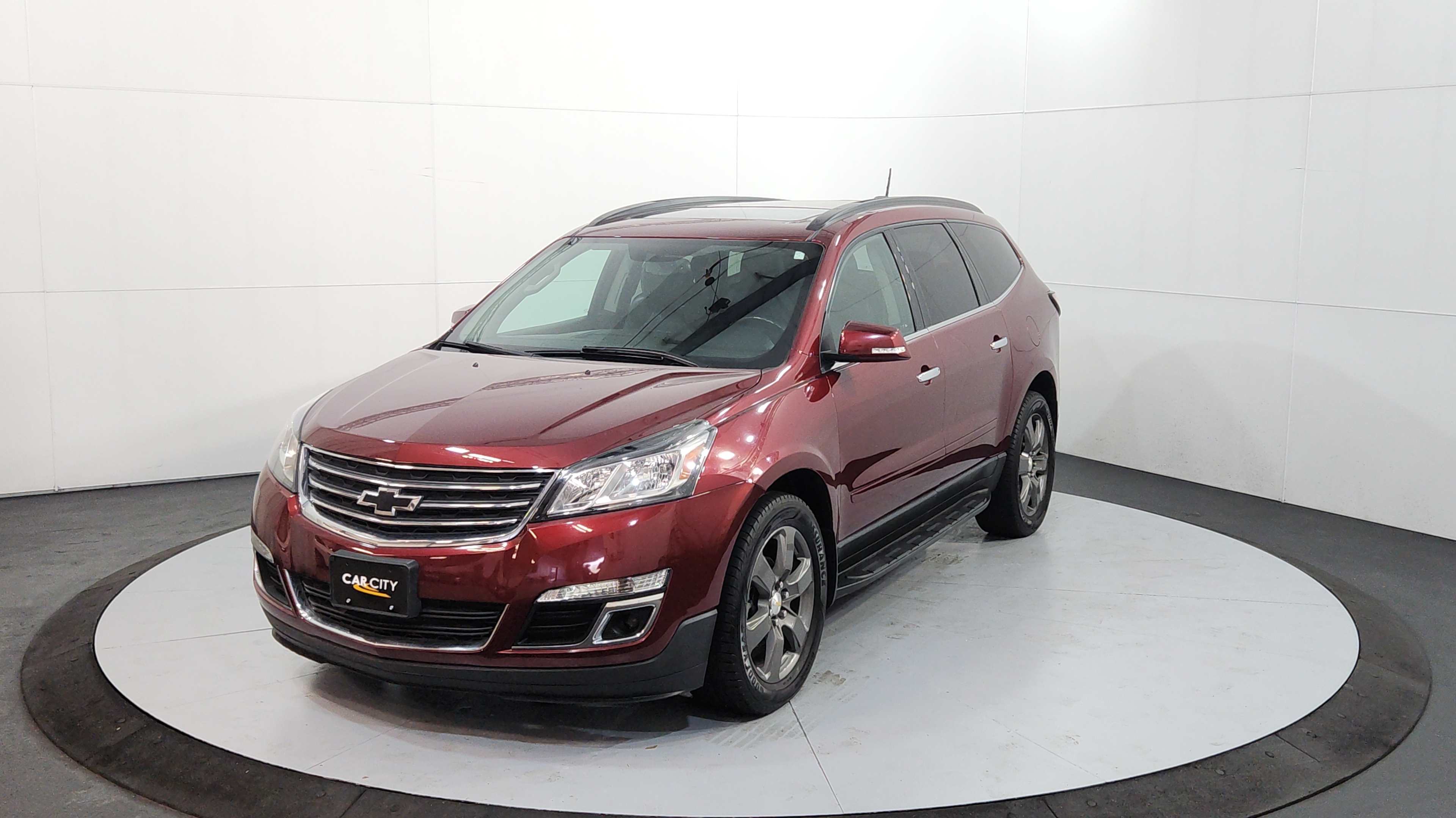 2017 Chevrolet Traverse 2LT AWD's photo