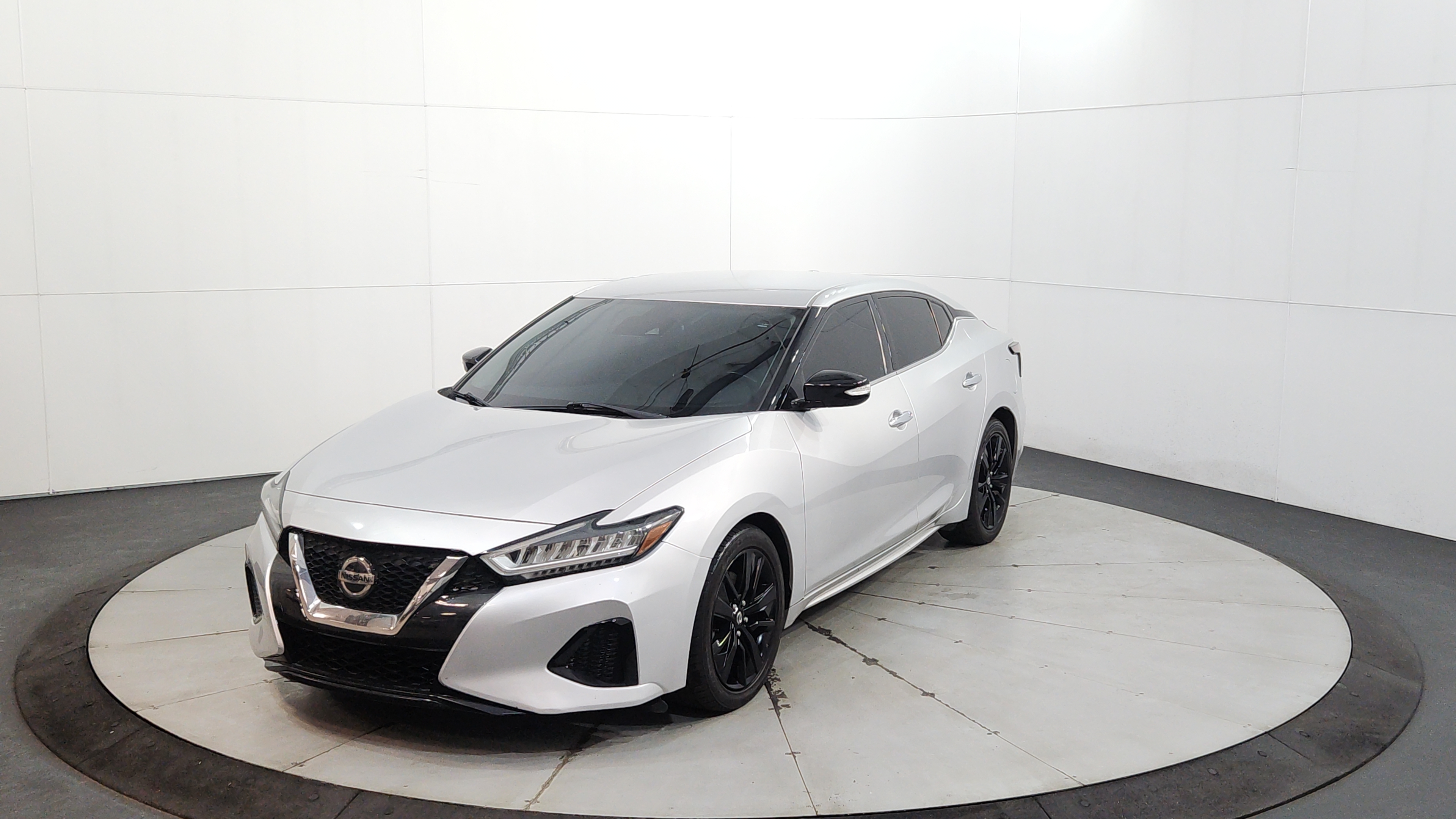 2020 Nissan Maxima SV's photo