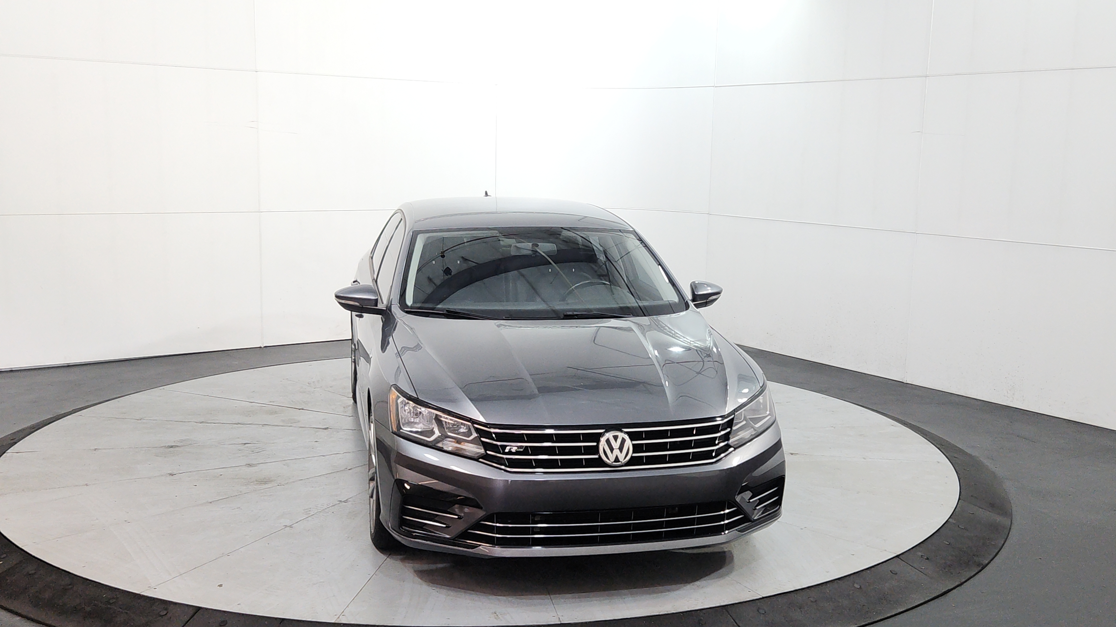 2018 Volkswagen Passat 2