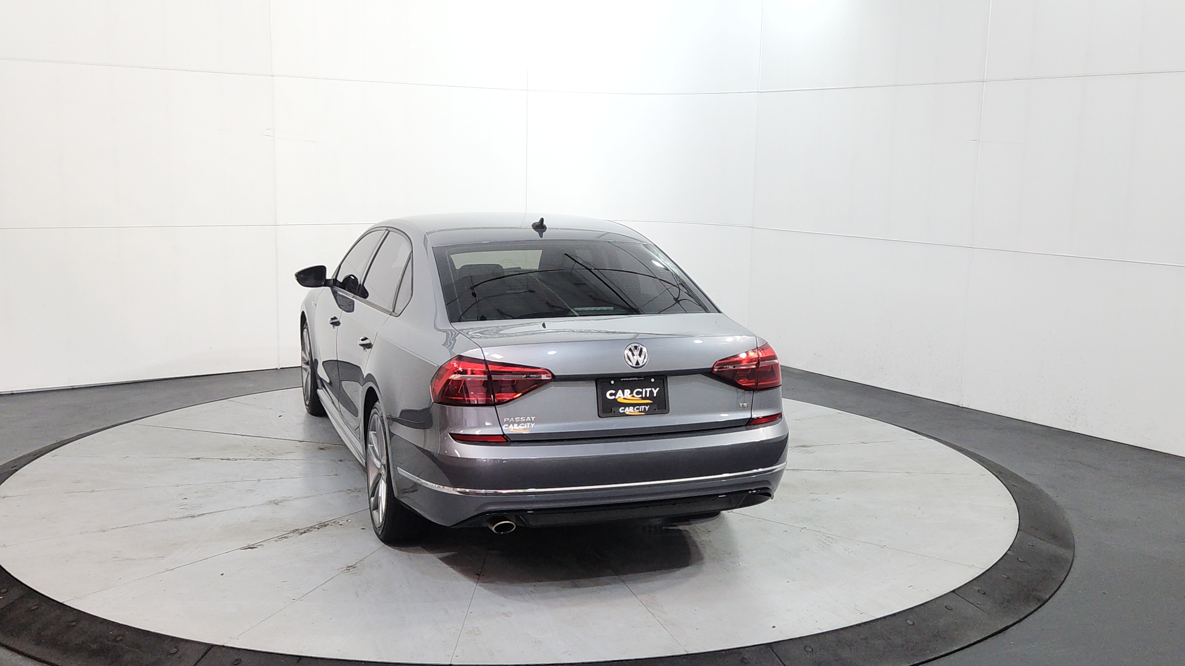 2018 Volkswagen Passat 6