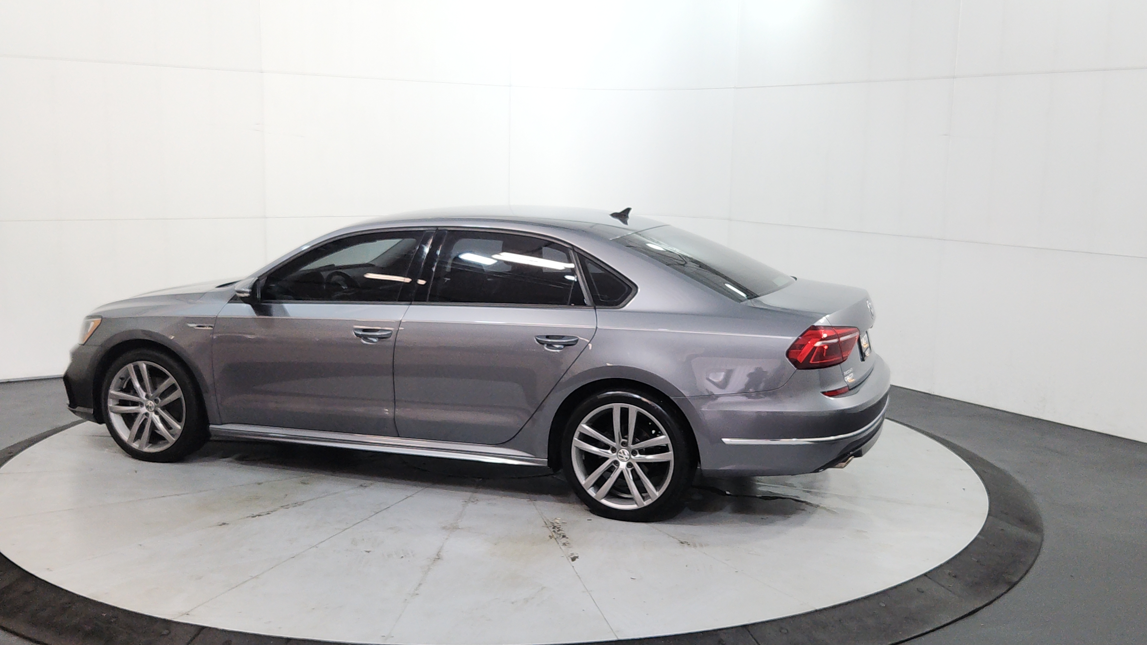 2018 Volkswagen Passat 7