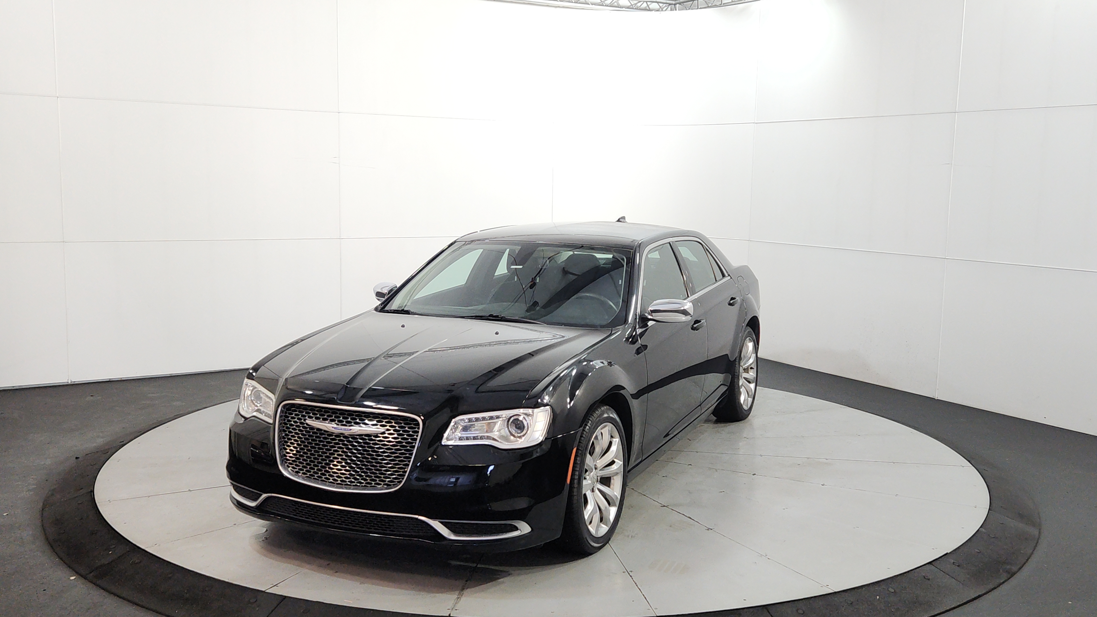 2019 Chrysler 300 Touring