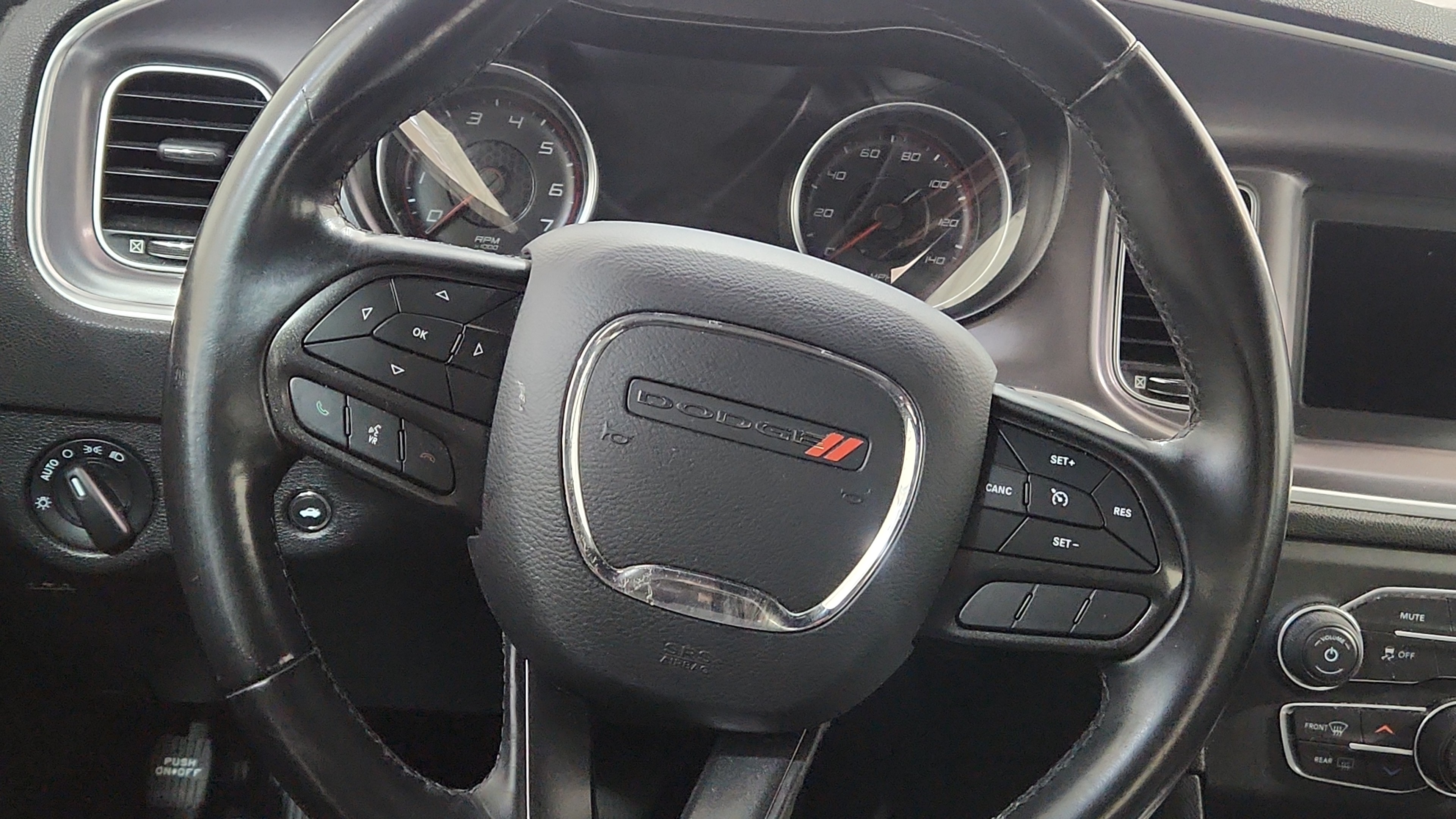 2020 Dodge Charger SXT - Photo 13