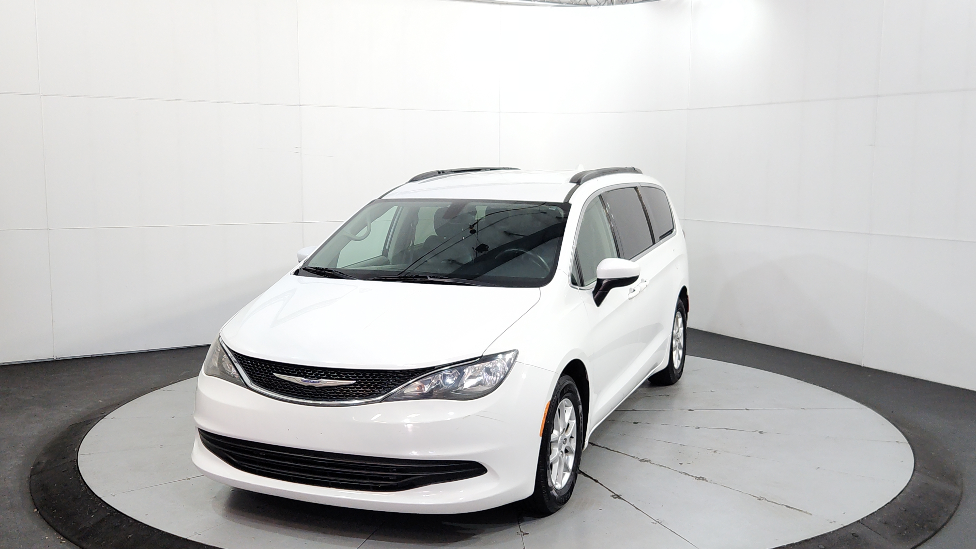 2020 Chrysler Voyager LXI