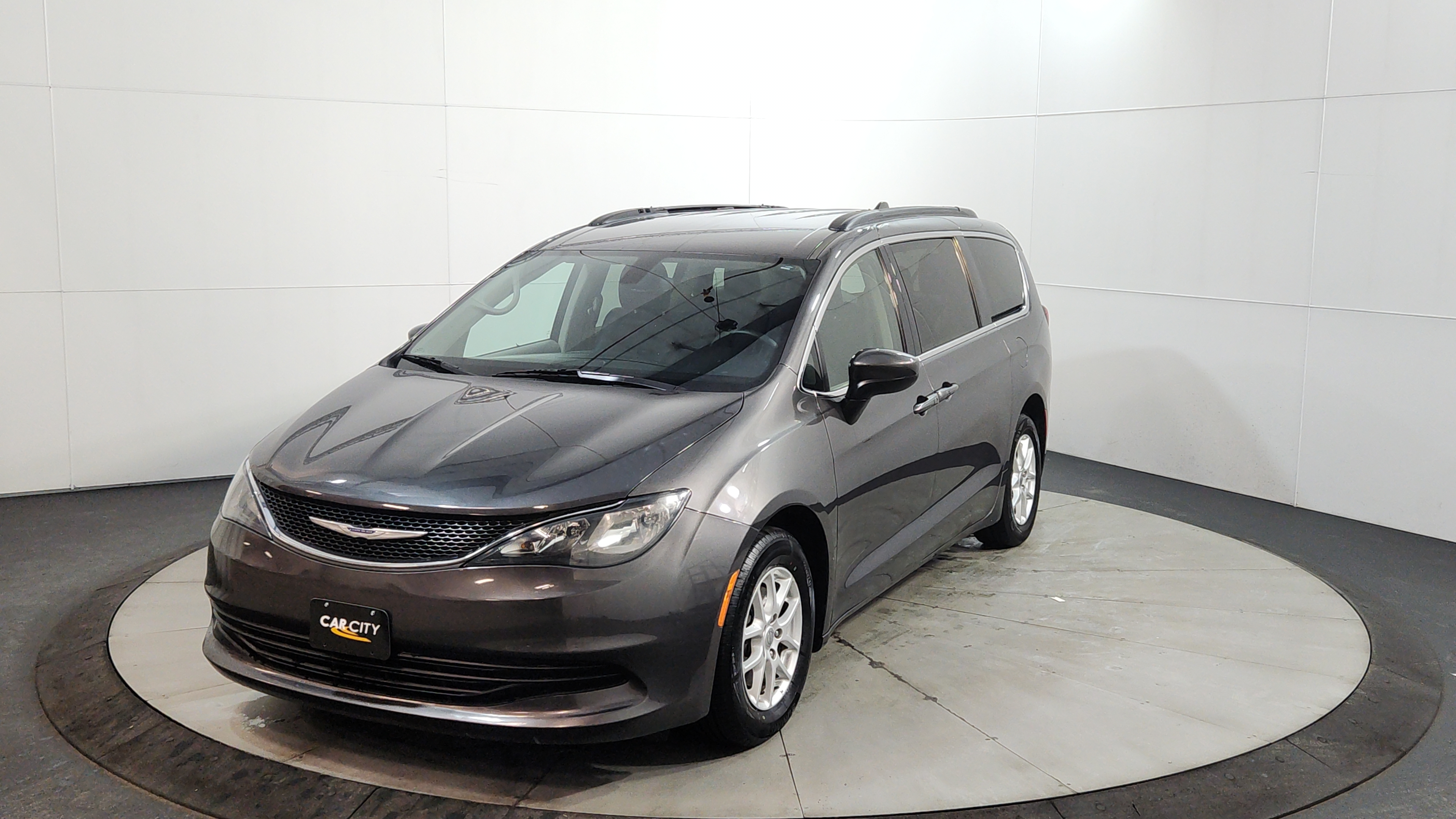 2020 Chrysler Voyager LXI