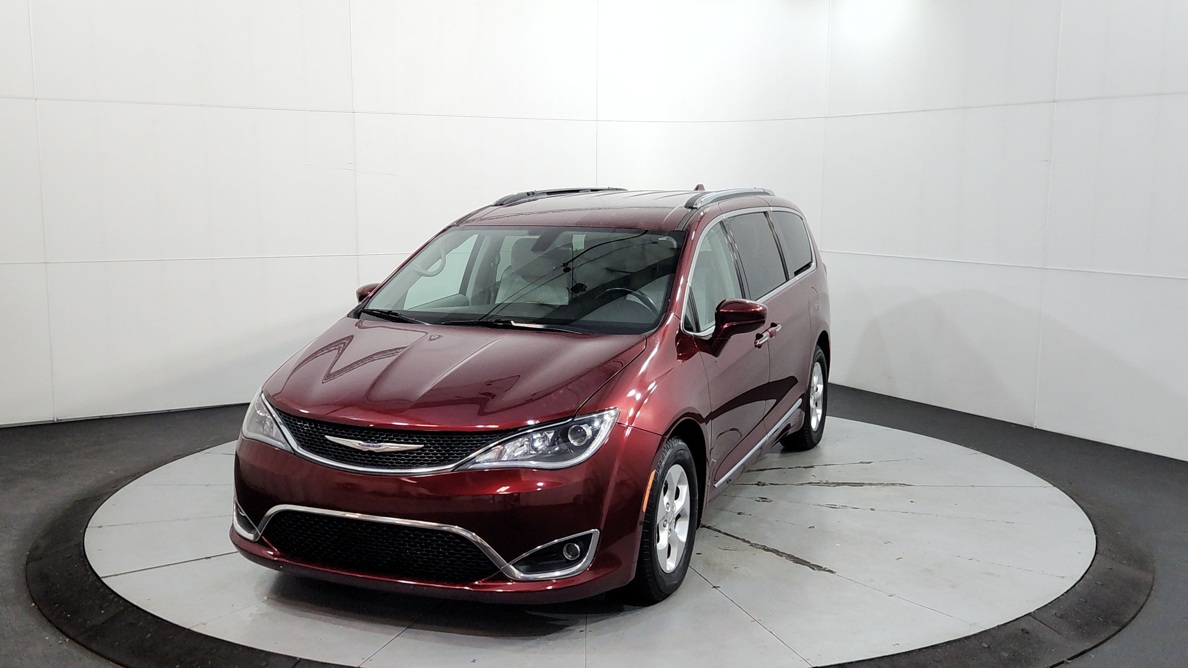 2017 Chrysler Pacifica Touring-L Plus