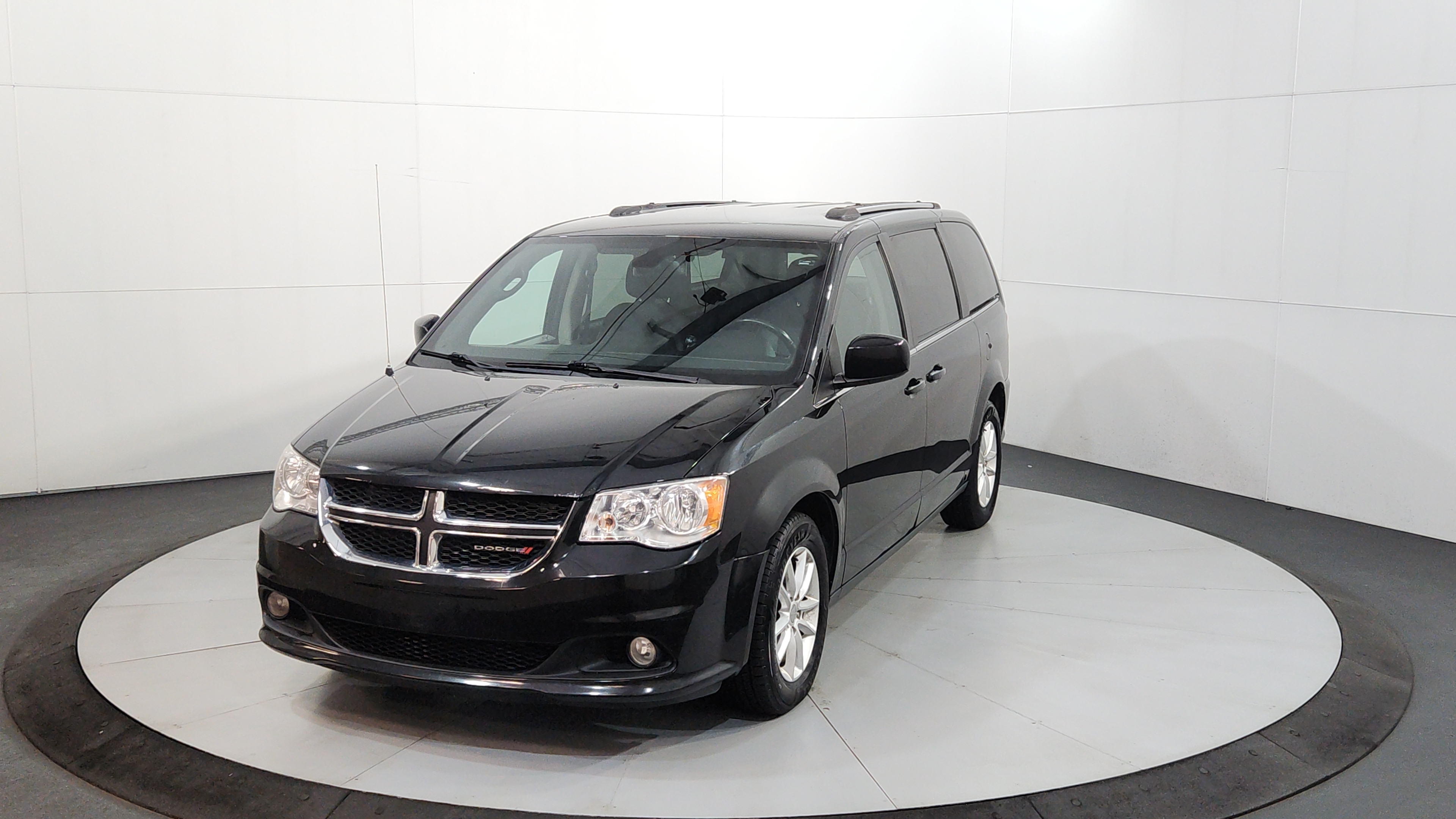 2019 Dodge Grand Caravan SXT's photo