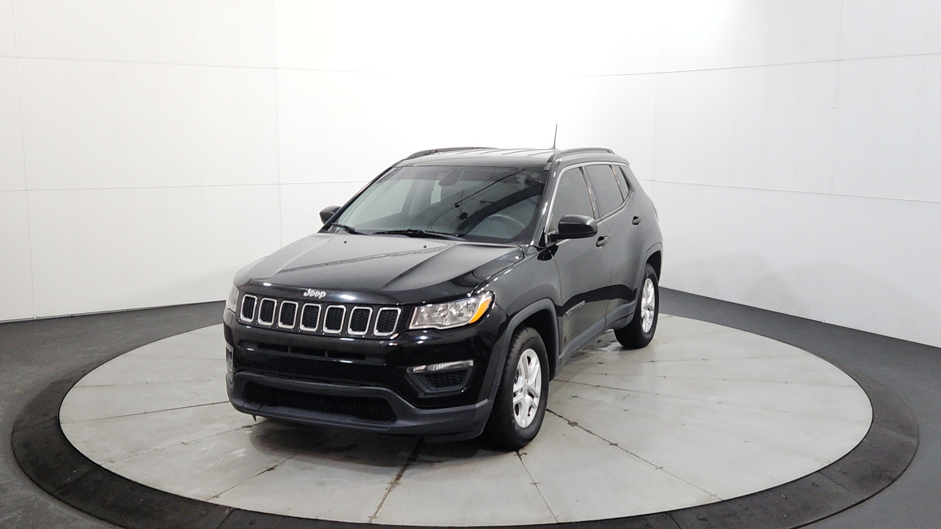 2019 Jeep Compass Sport's photo