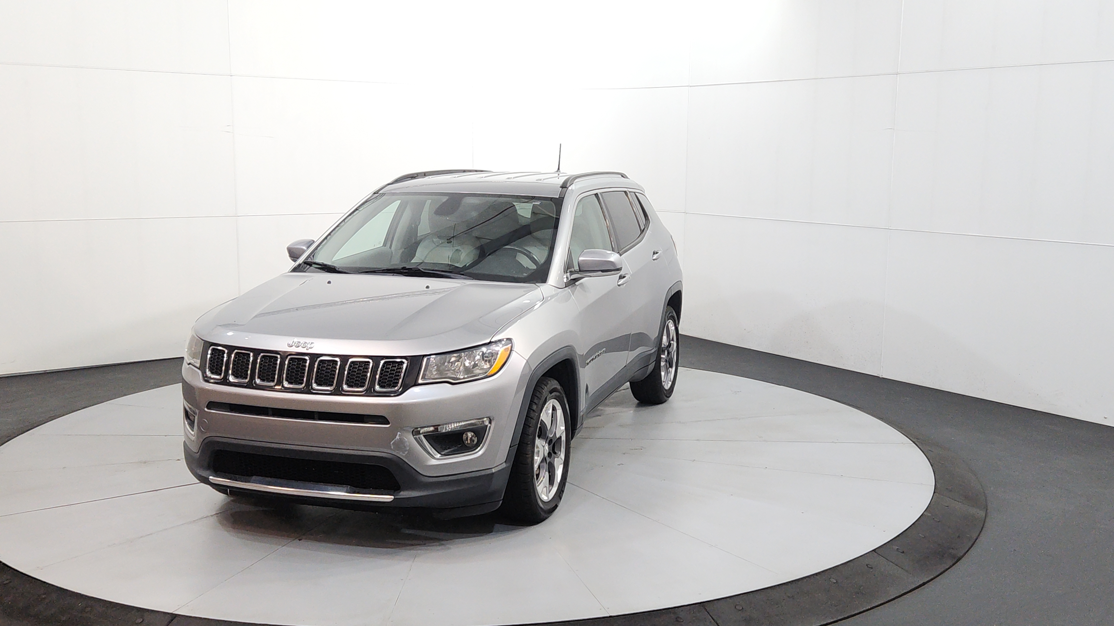 2020 Jeep Compass Limited's photo