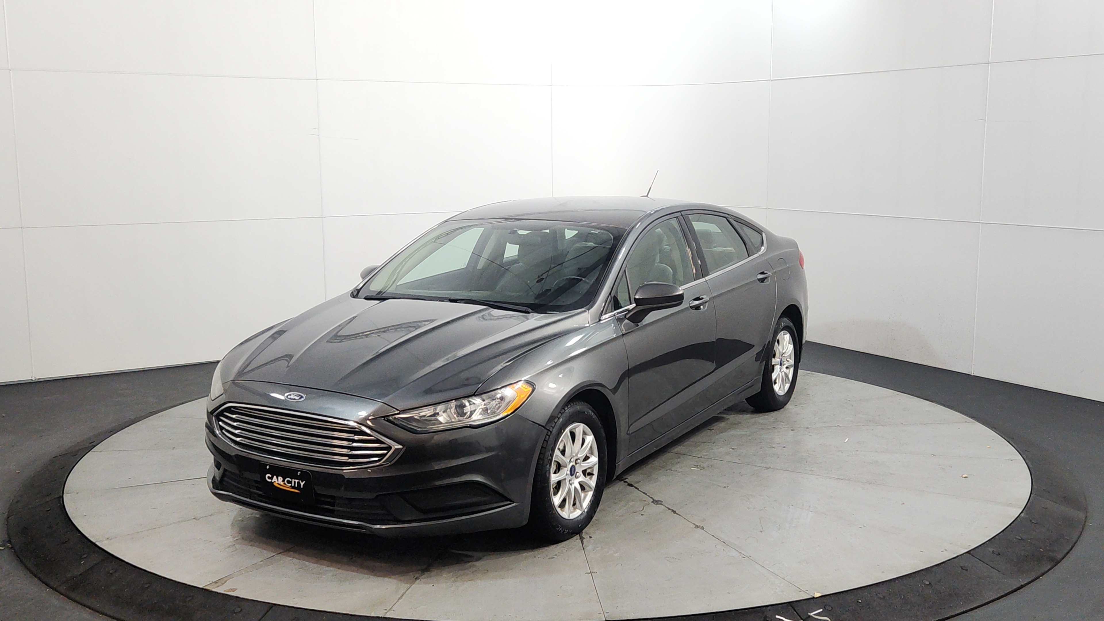 2018 Ford Fusion S FWD's photo