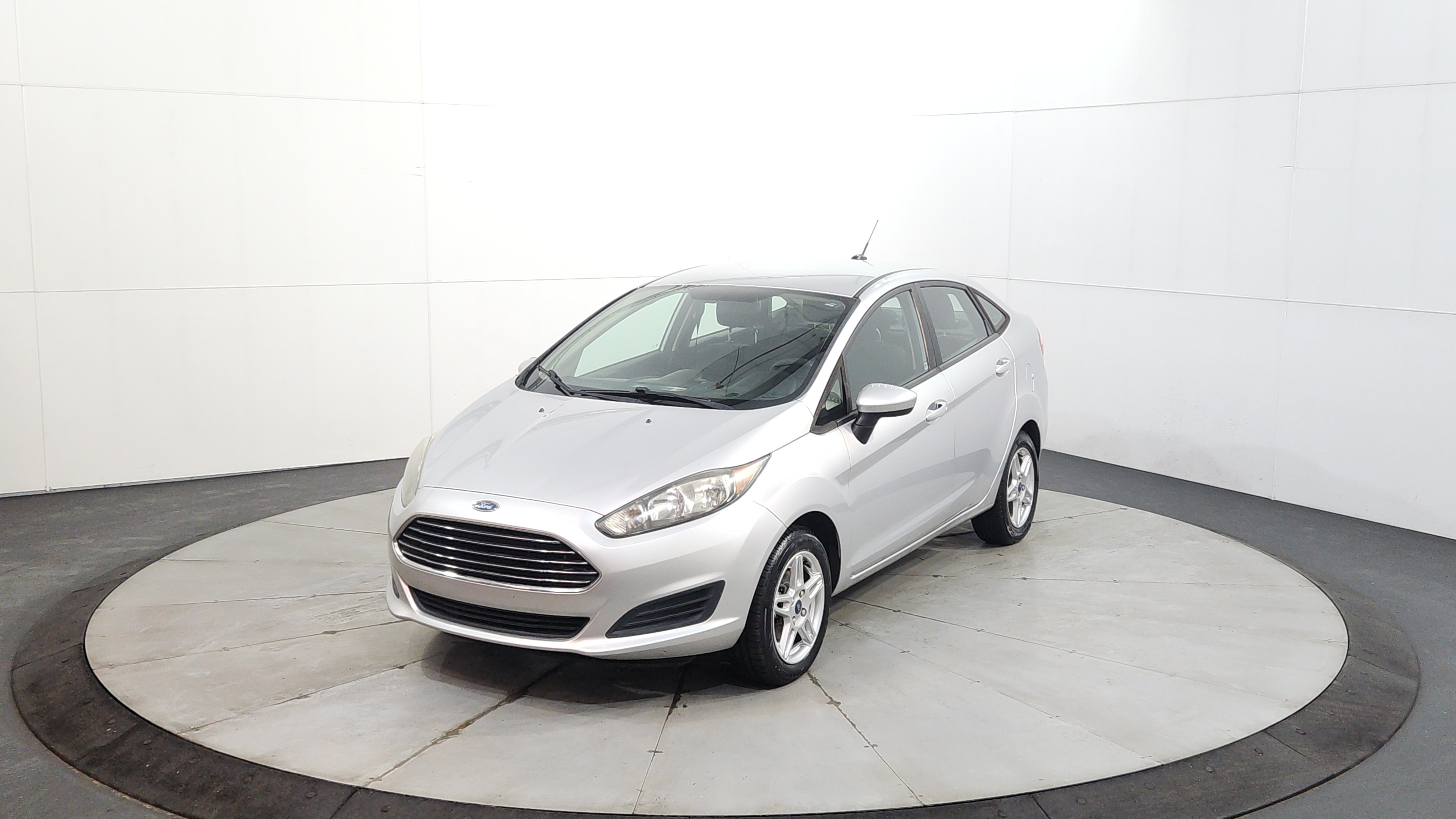 2019 Ford Fiesta SE Sedan's photo