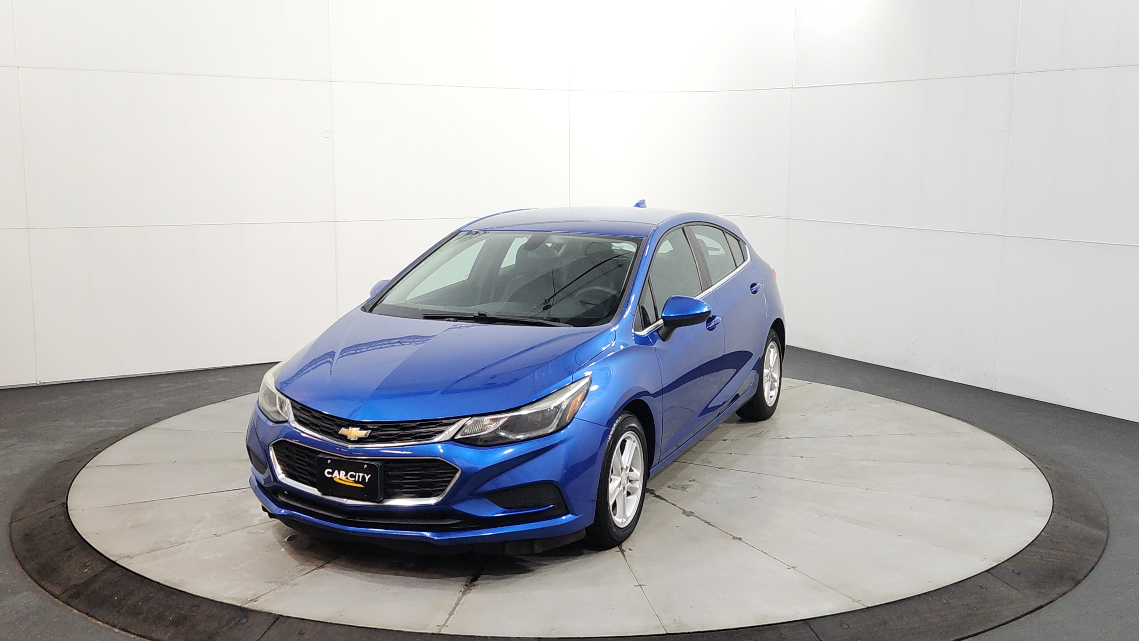 2017 Chevrolet Cruze LT Hatchback Auto's photo