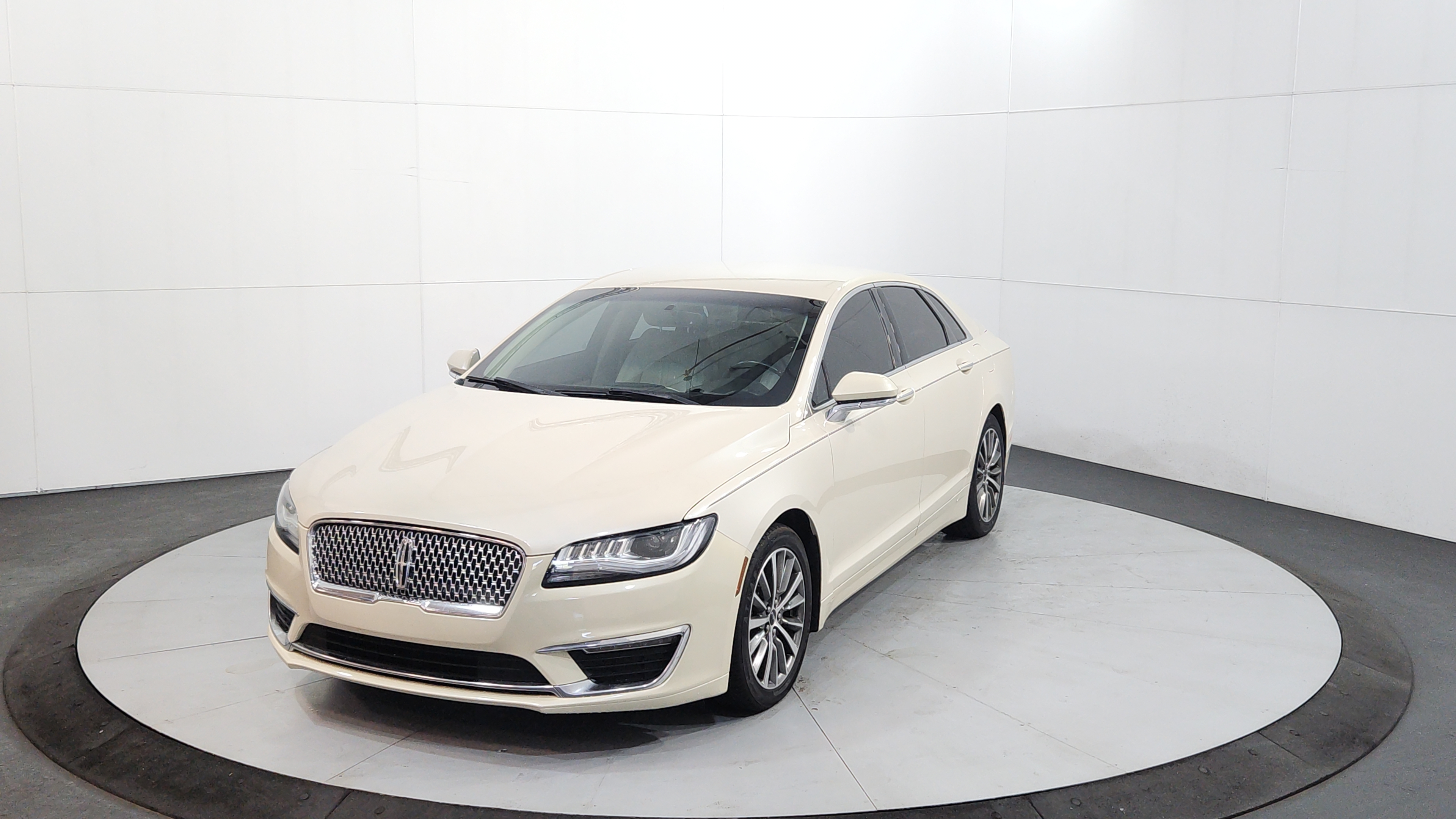 2018 Lincoln MKZ Hybrid Base/Premiere FWD's photo