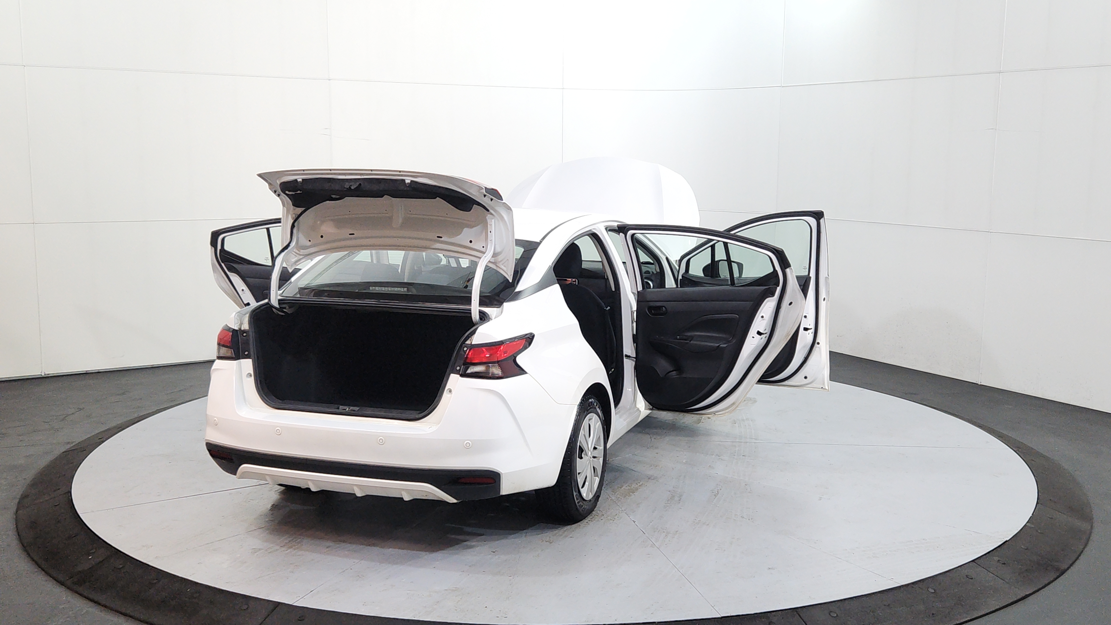 2023 Nissan Versa Sedan 11