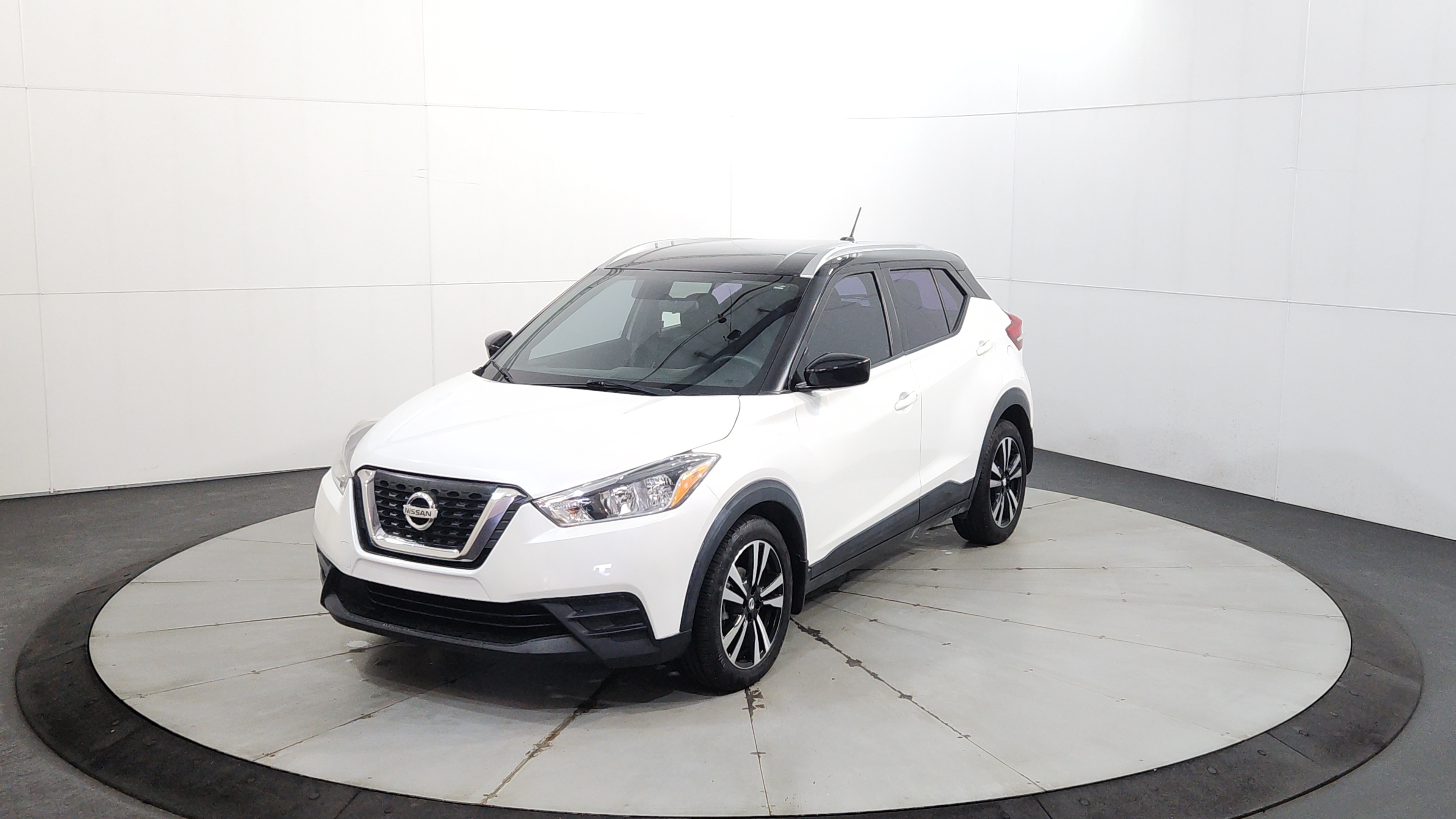 2018 Nissan Kicks 1.6 SV's photo