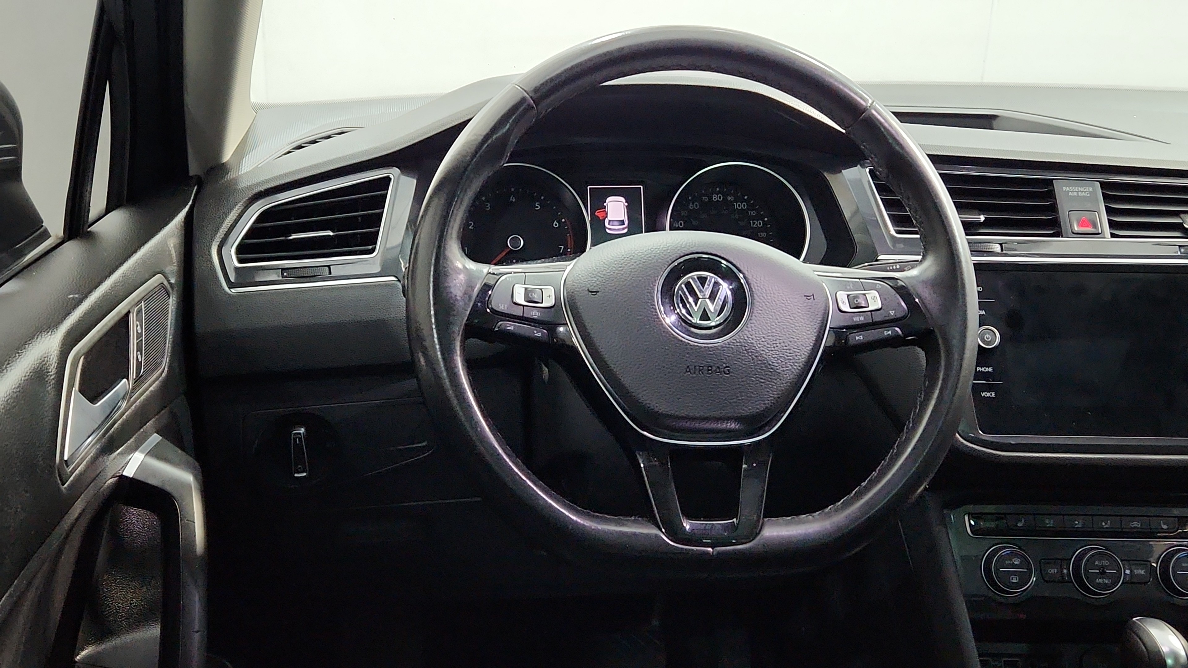 2019 Volkswagen Tiguan 14