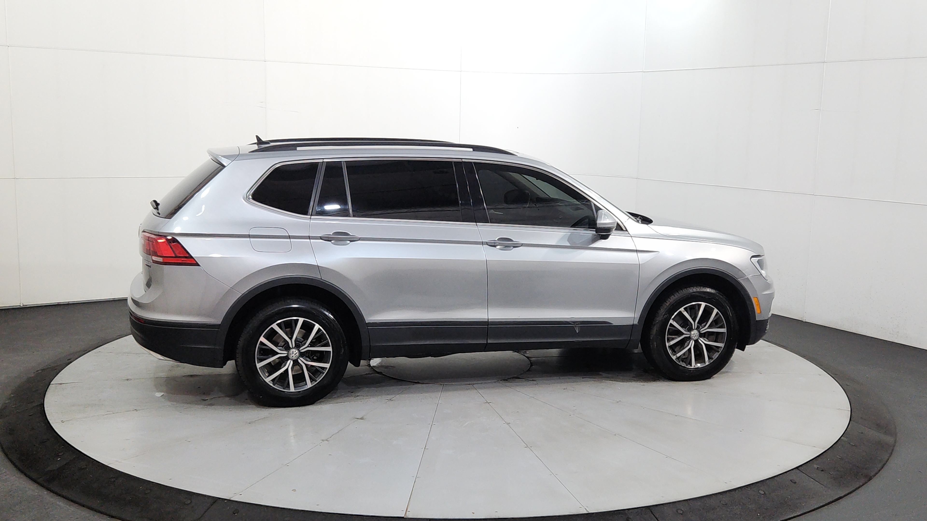 2019 Volkswagen Tiguan 4