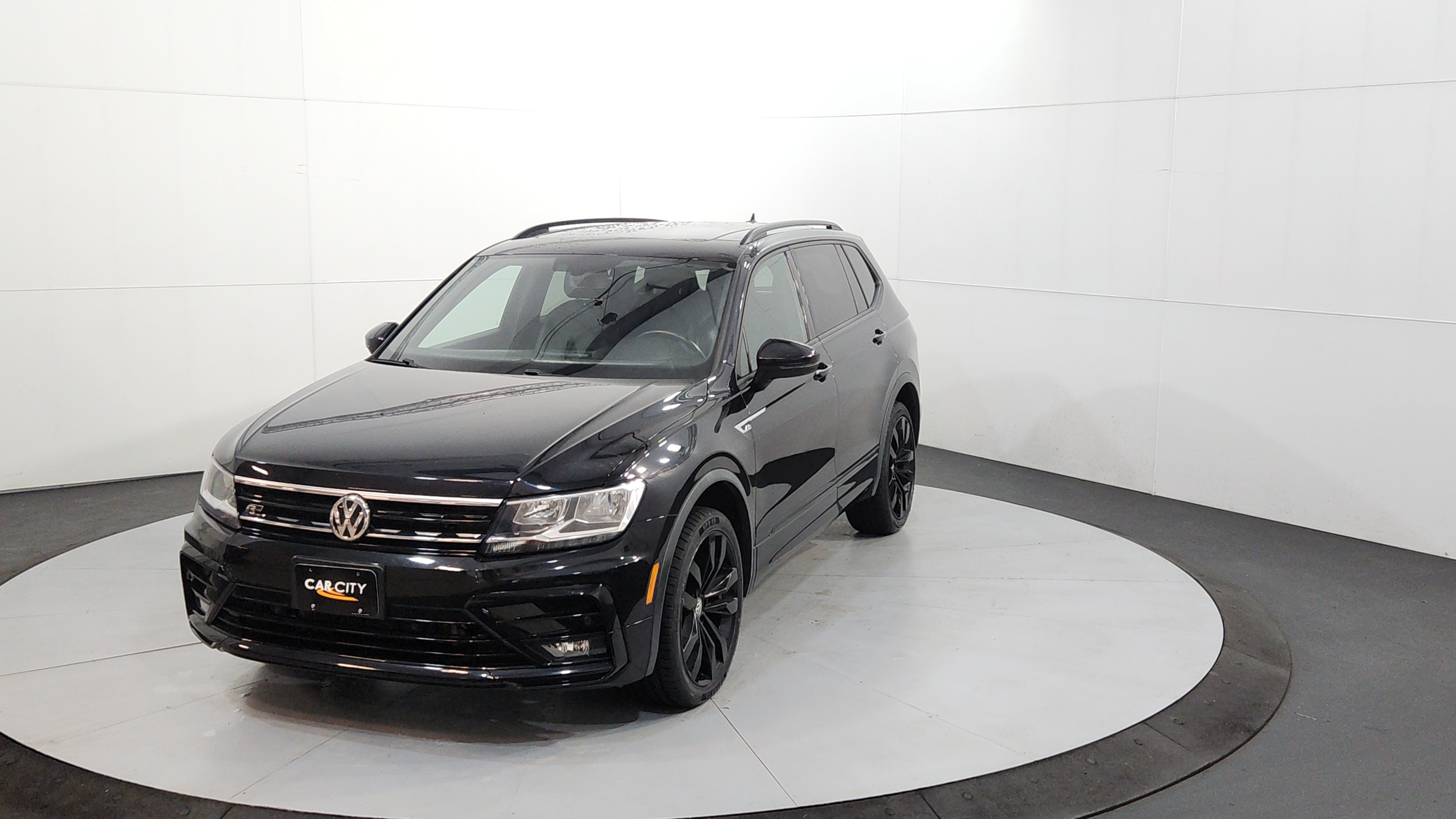2020 Volkswagen Tiguan 2.0T SE R-Line Black 4WD's photo