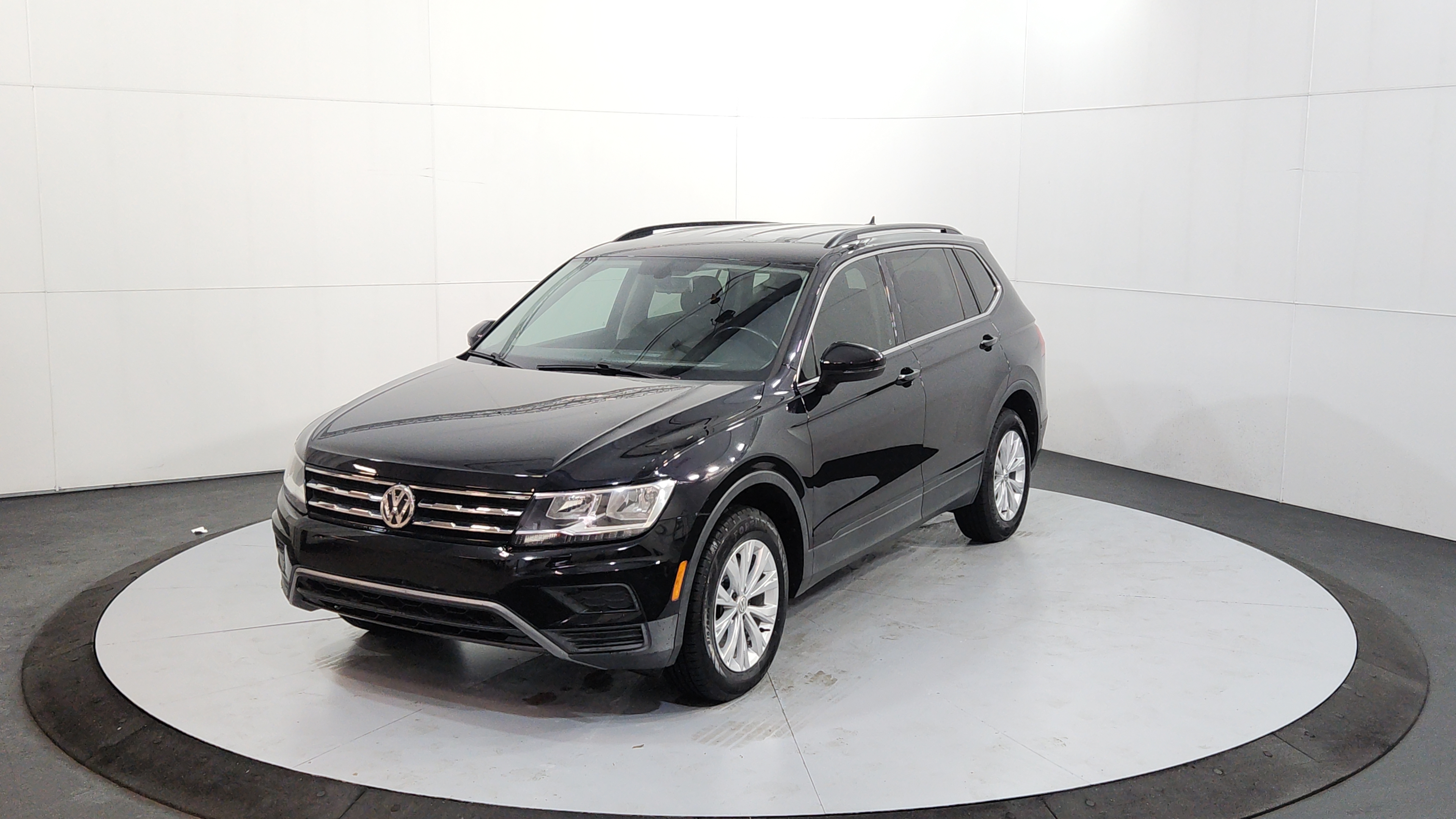 2019 Volkswagen Tiguan 2.0T SE 4Motion's photo
