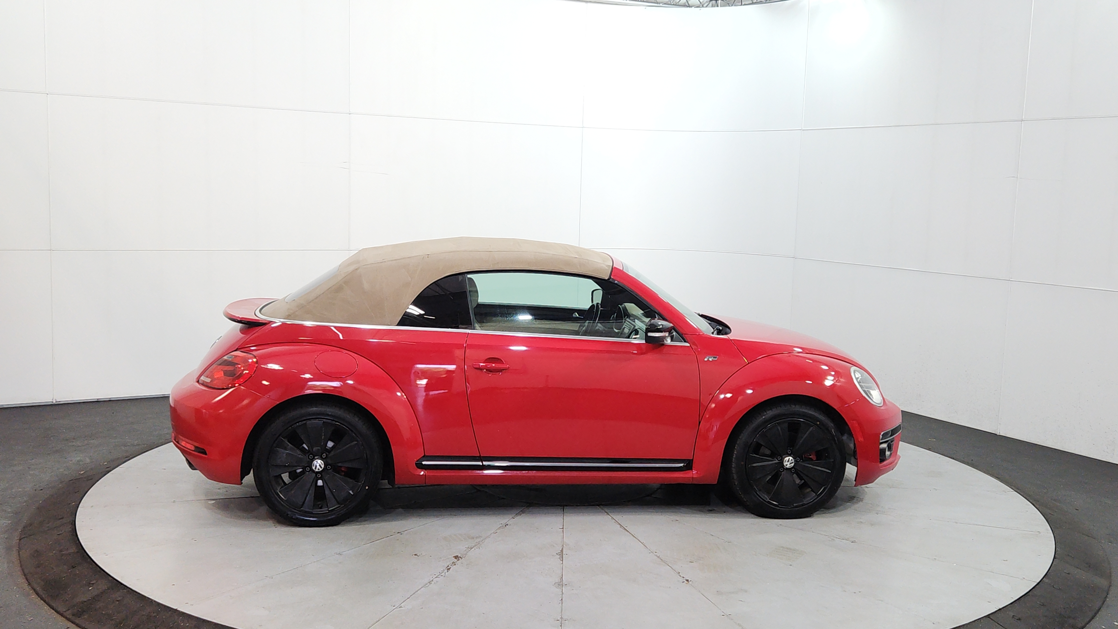 2015 Volkswagen Beetle 6