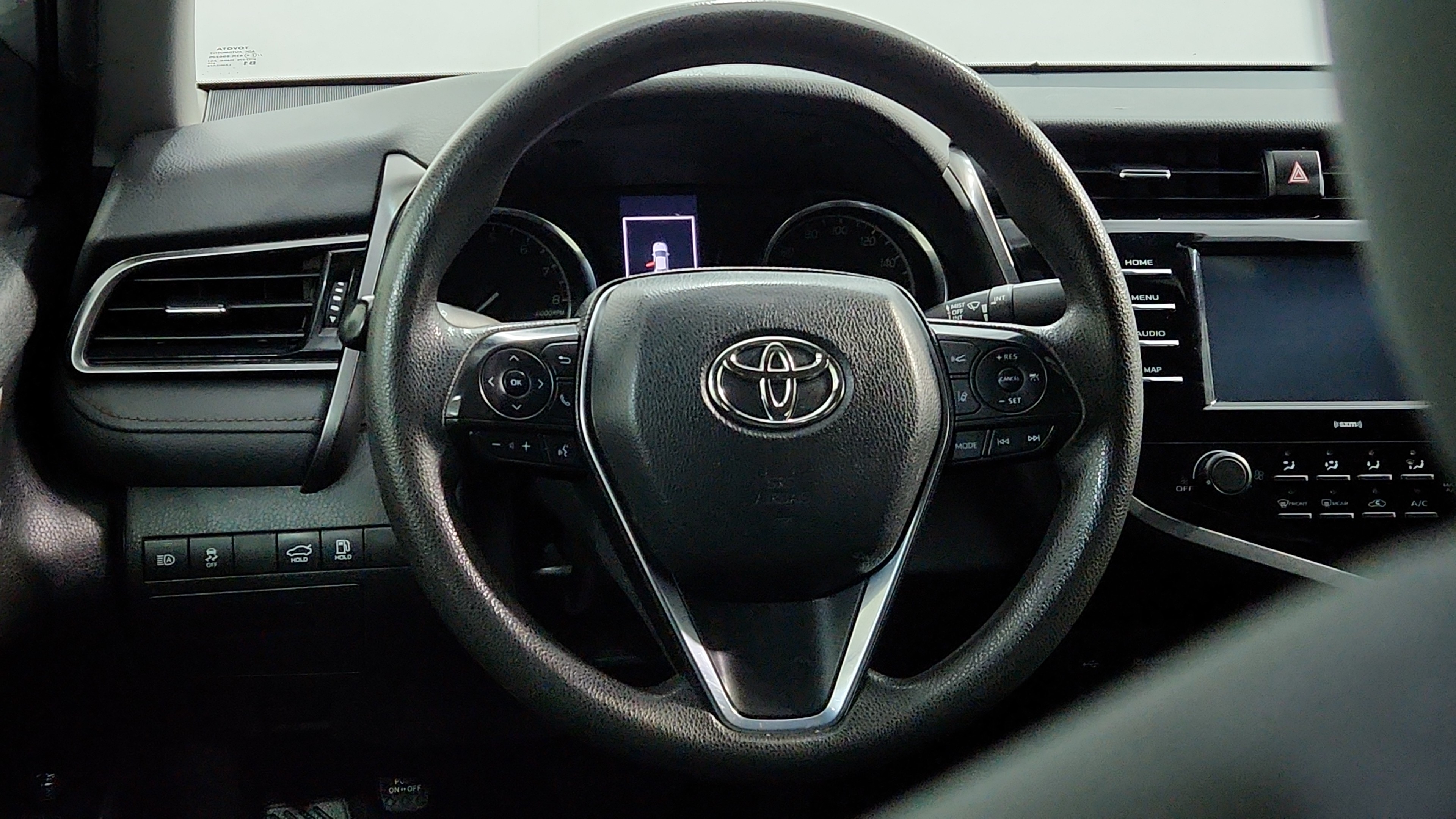 2020 Toyota Camry LE - Photo 18