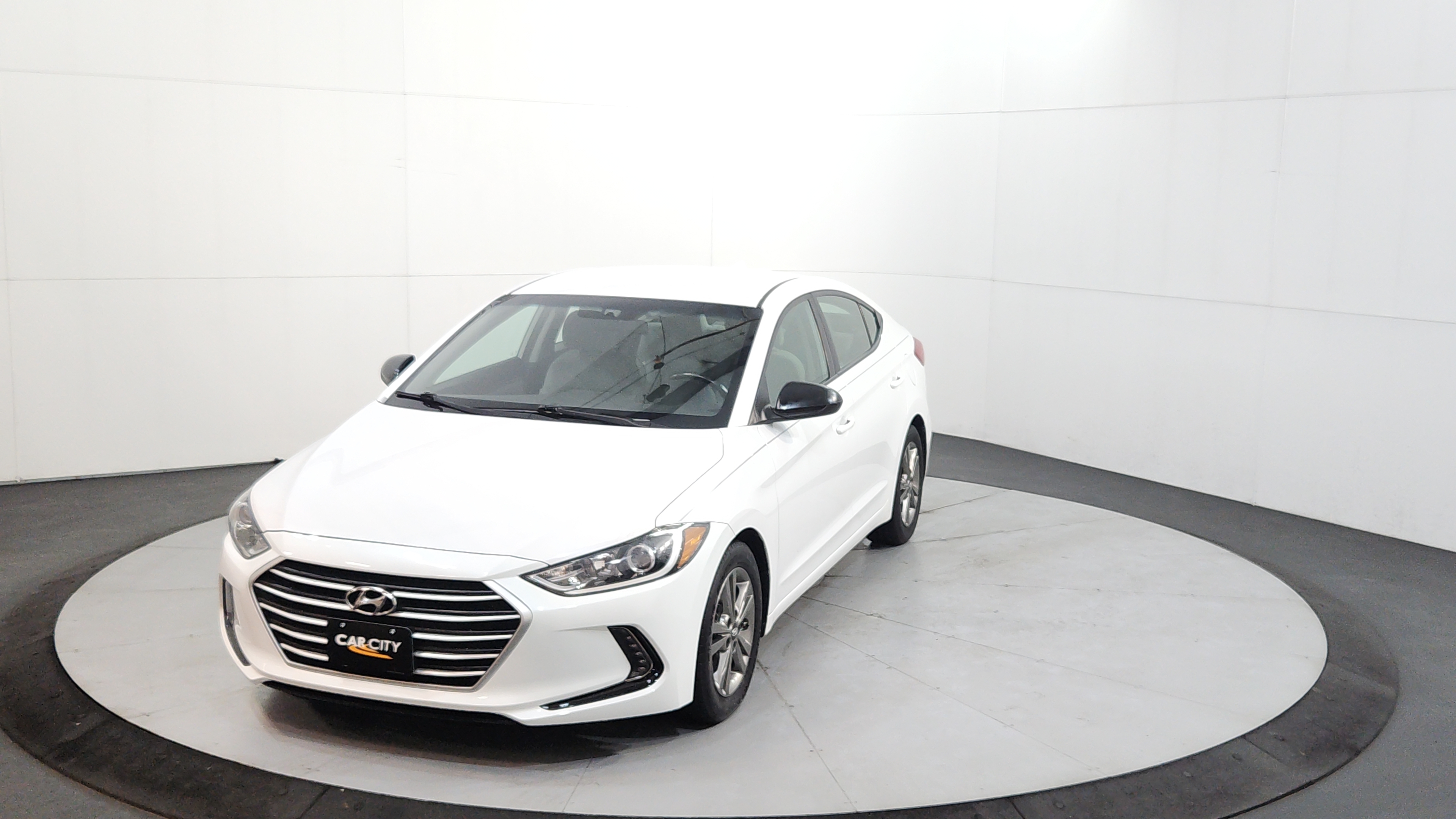 2017 Hyundai Elantra 2.0 SE A/T PZEV's photo