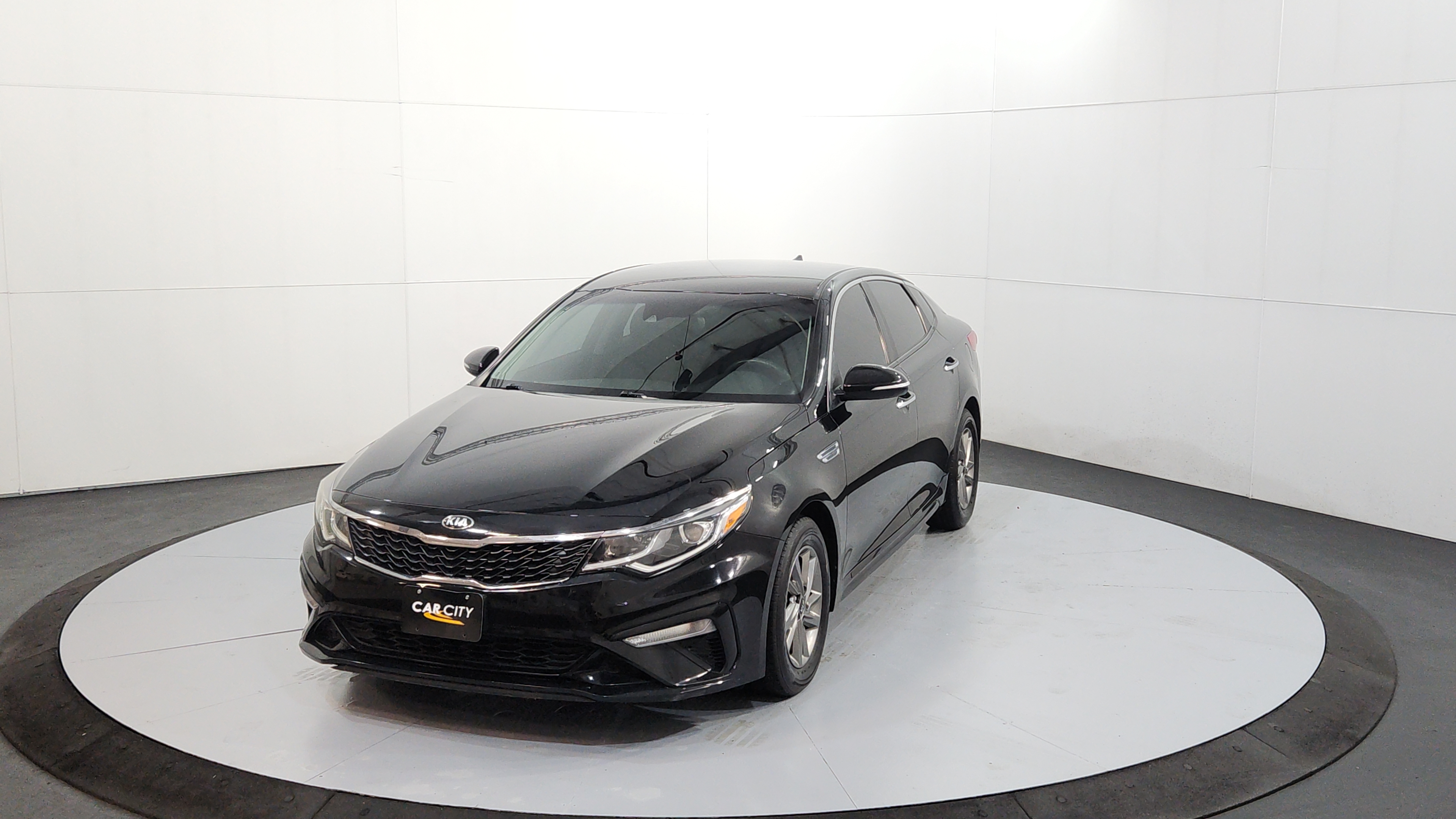 2019 Kia Optima LX AT's photo