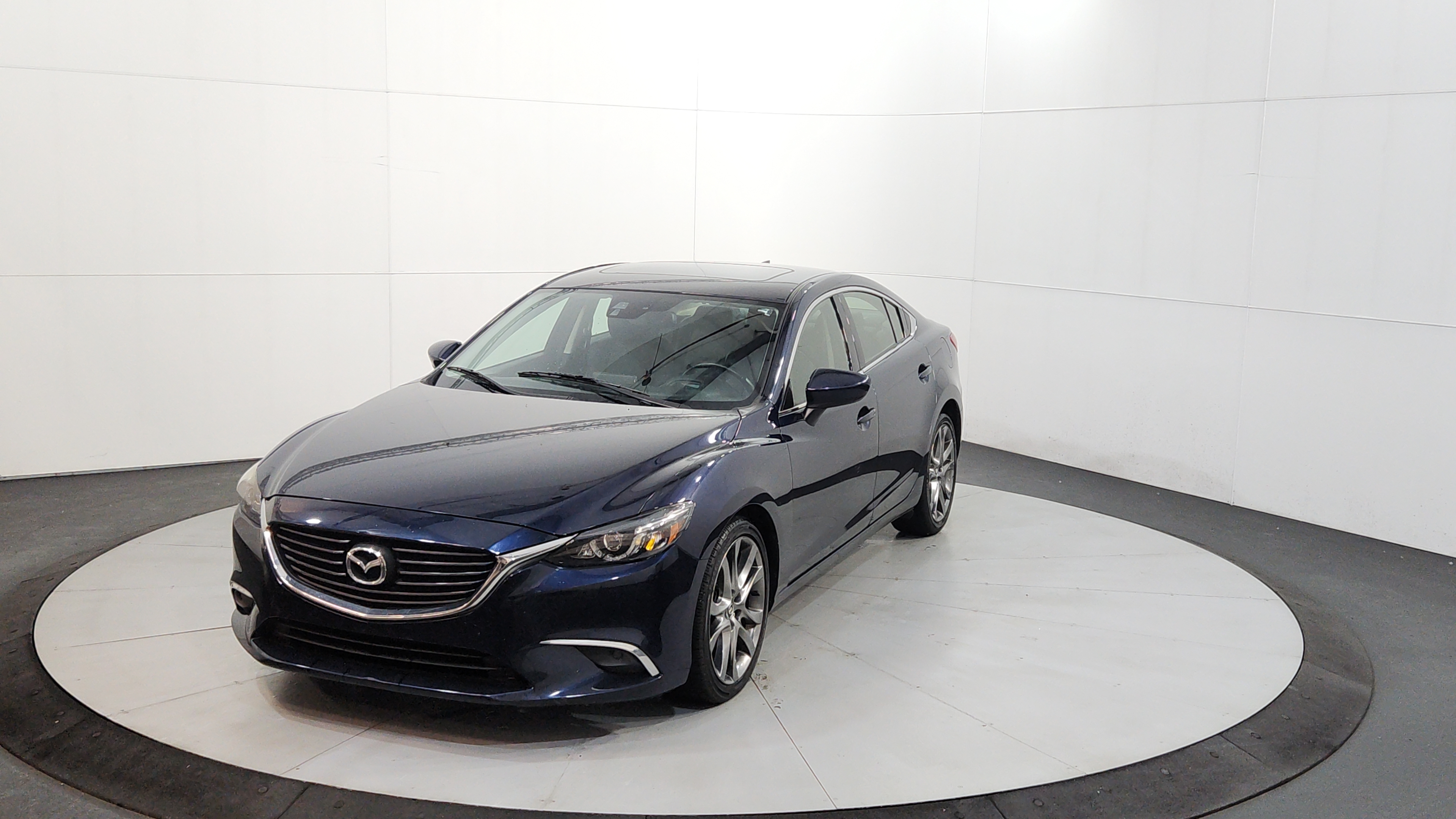 2016 Mazda EZ-6 i Grand Touring Auto's photo