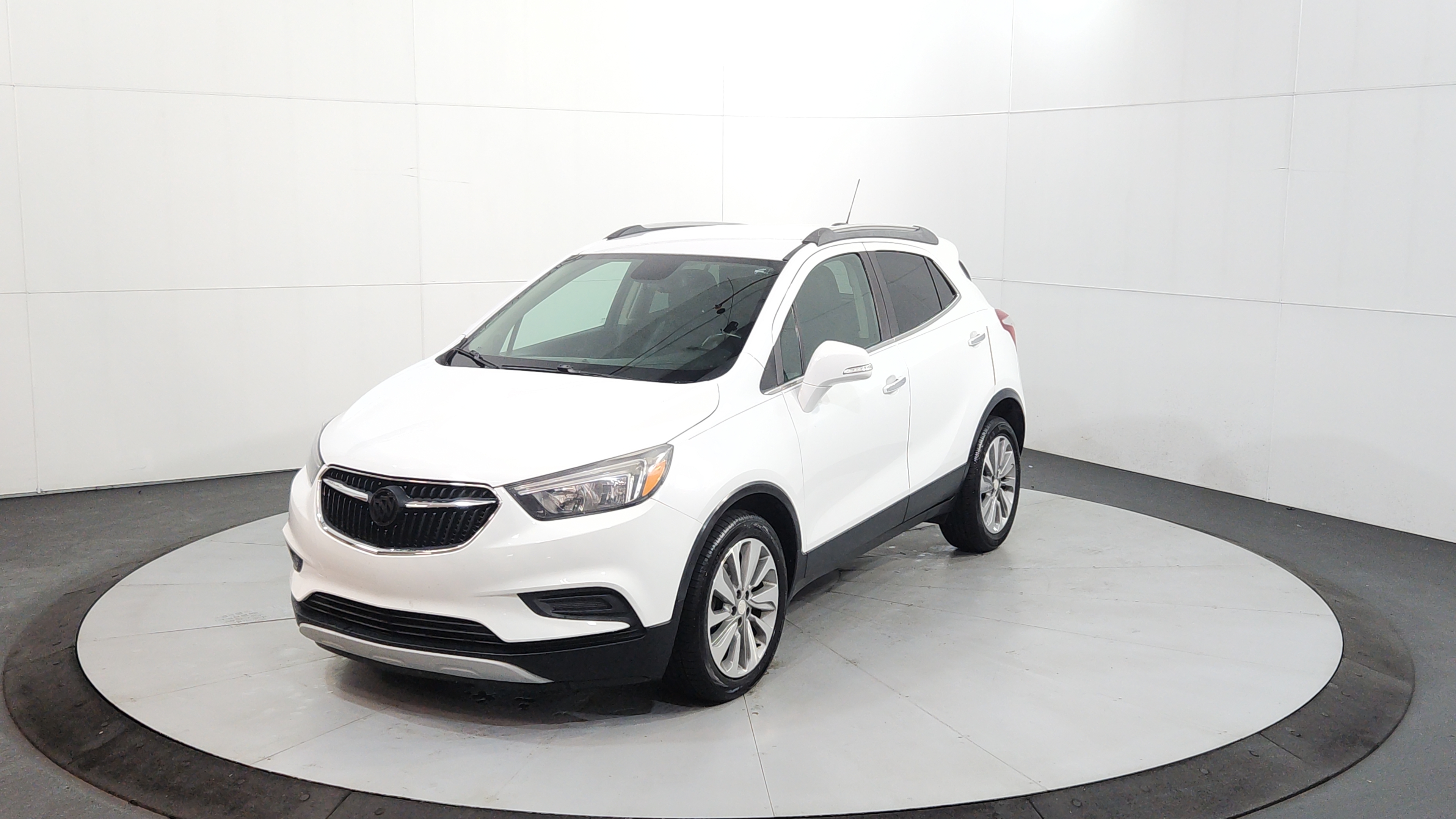 2018 Buick Encore Preferred's photo