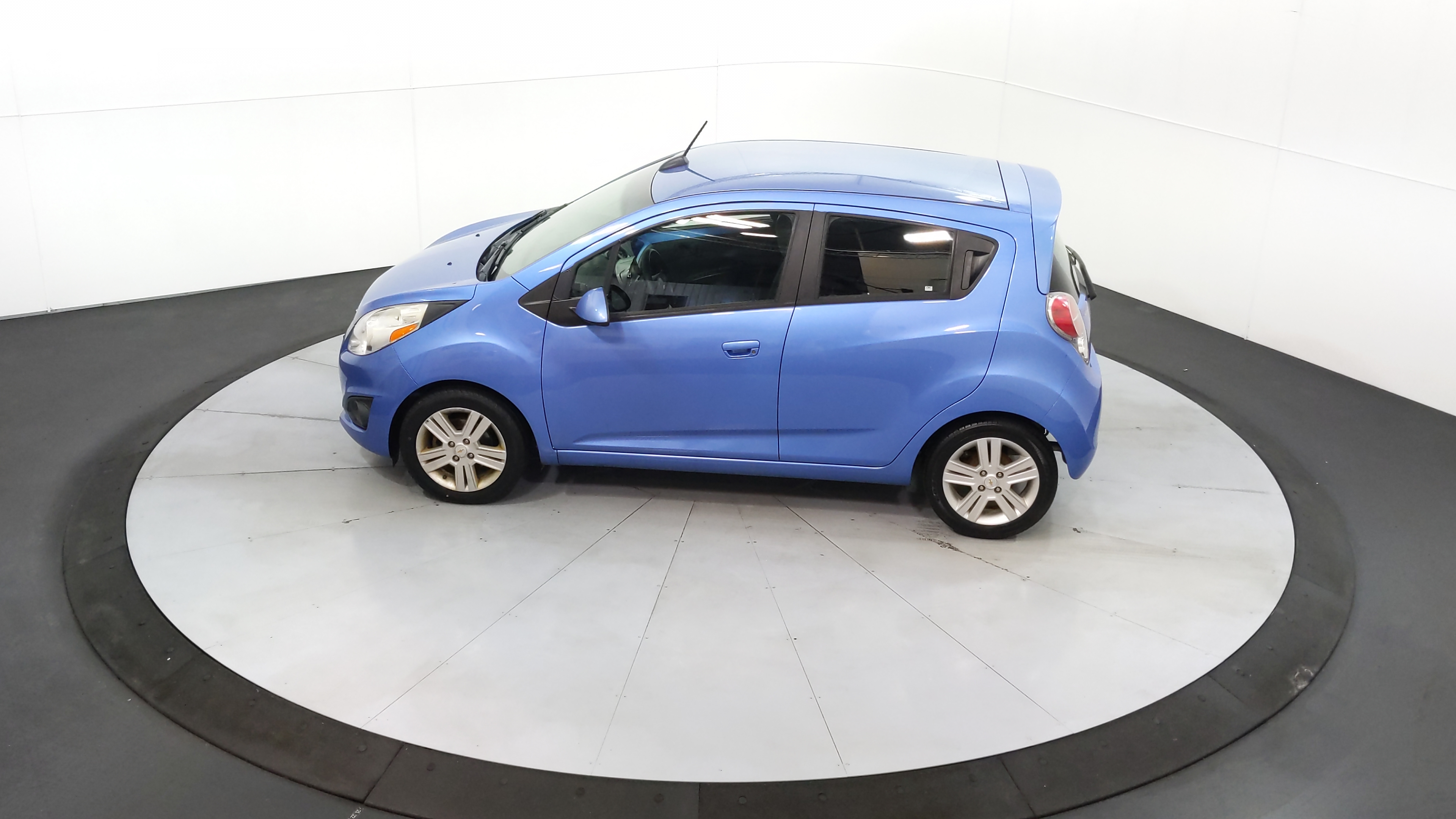2015 Chevrolet Spark 16