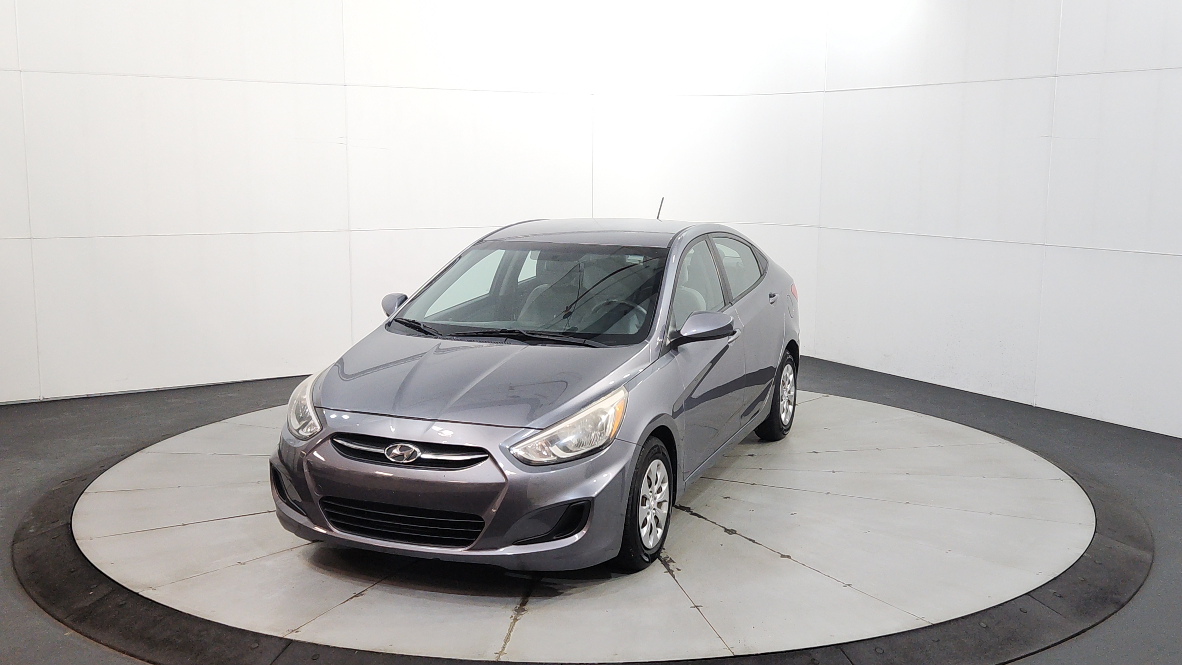 2017 Hyundai Accent SE 4-Door 6-Speed Automatic's photo