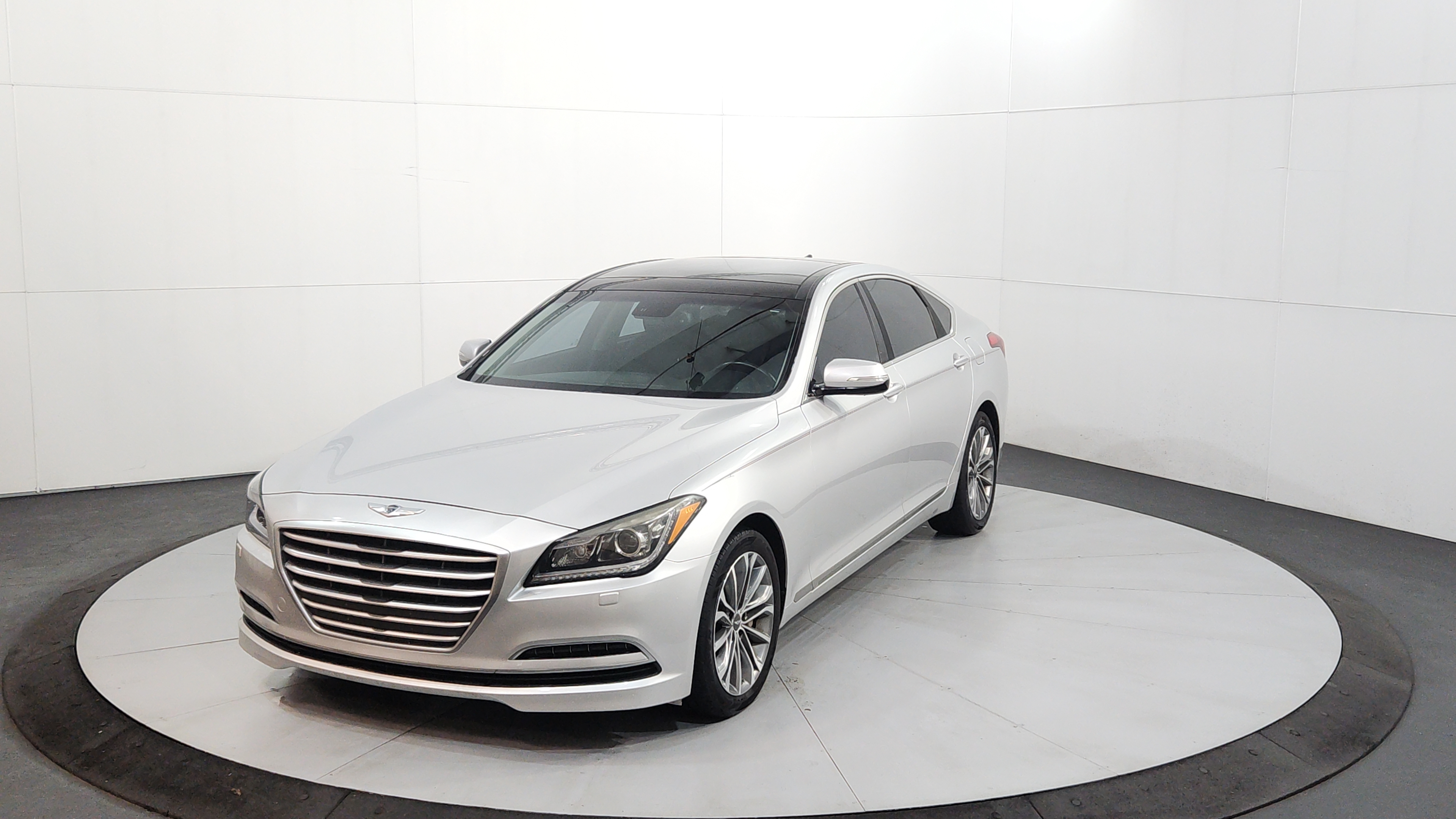 2015 Hyundai Genesis 3.8 AWD's photo