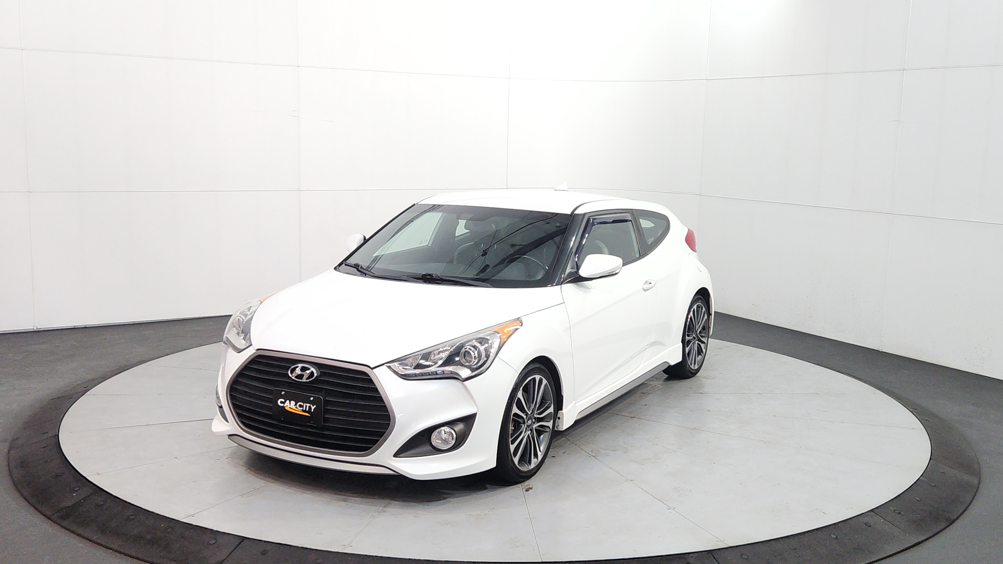 2016 Hyundai Veloster's photo