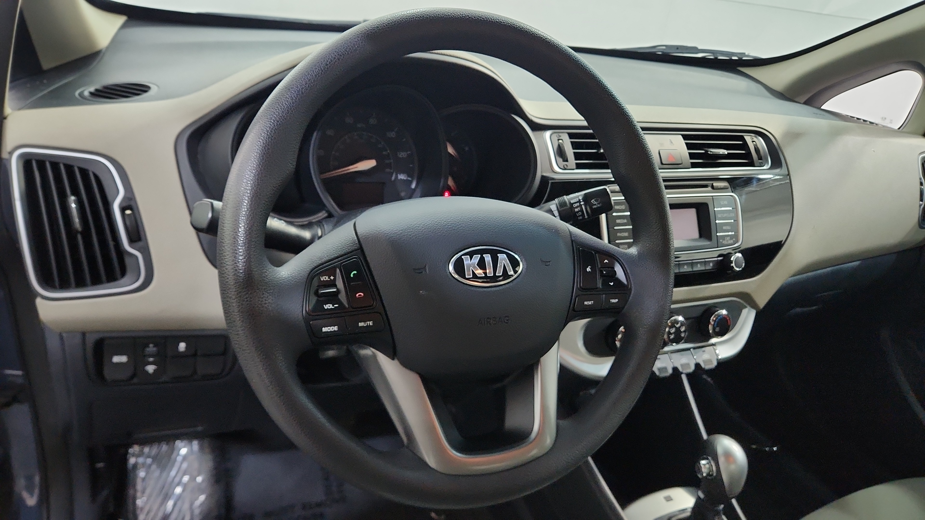2016 Kia Rio 14